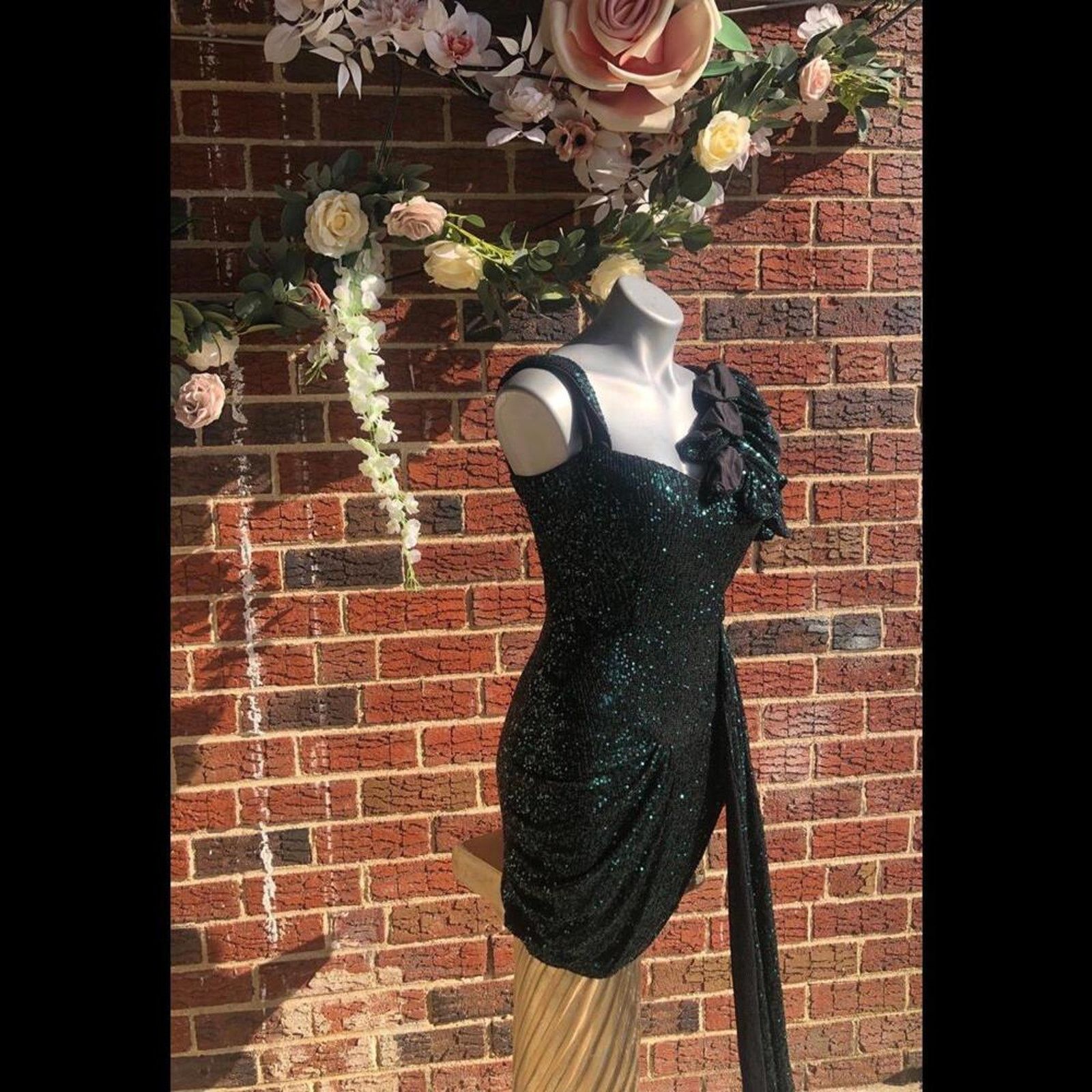 WeWoreWhat Dress gown party sequined mini 3D floral-shoulder &sash Size S / US 4 / IT 40 - 5 Thumbnail