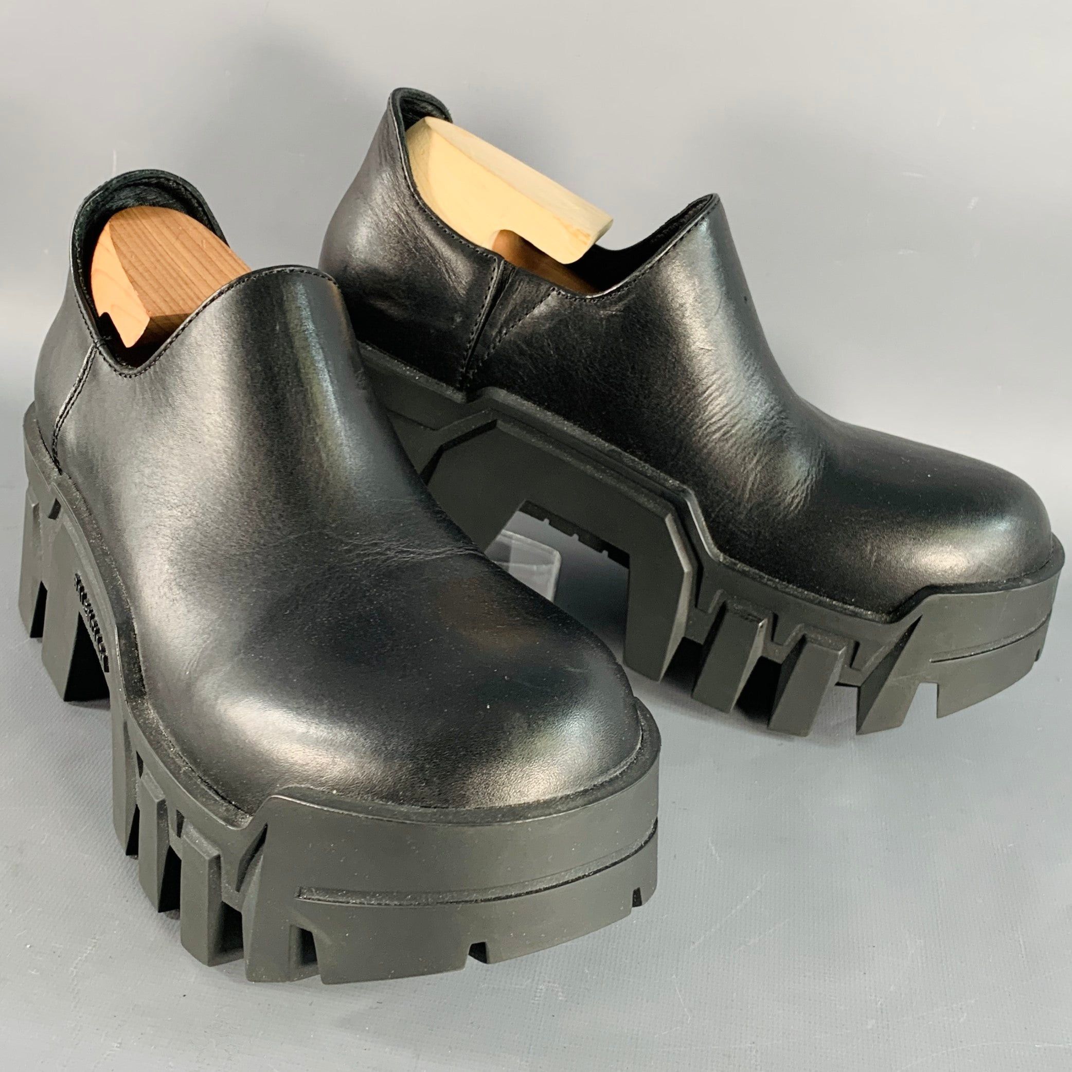 Balenciaga 2023 6 Bulldozer Mini Black Leather Platform Lug Sole Ankle Shoes, Men's