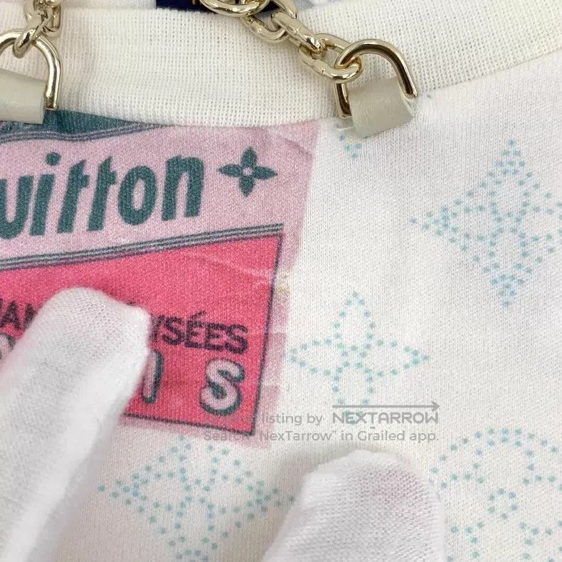 Louis Vuitton Louis Vuitton 25 white logo full print cotton crew neck sh Size US L / EU 52-54 / 3 - 9 Thumbnail