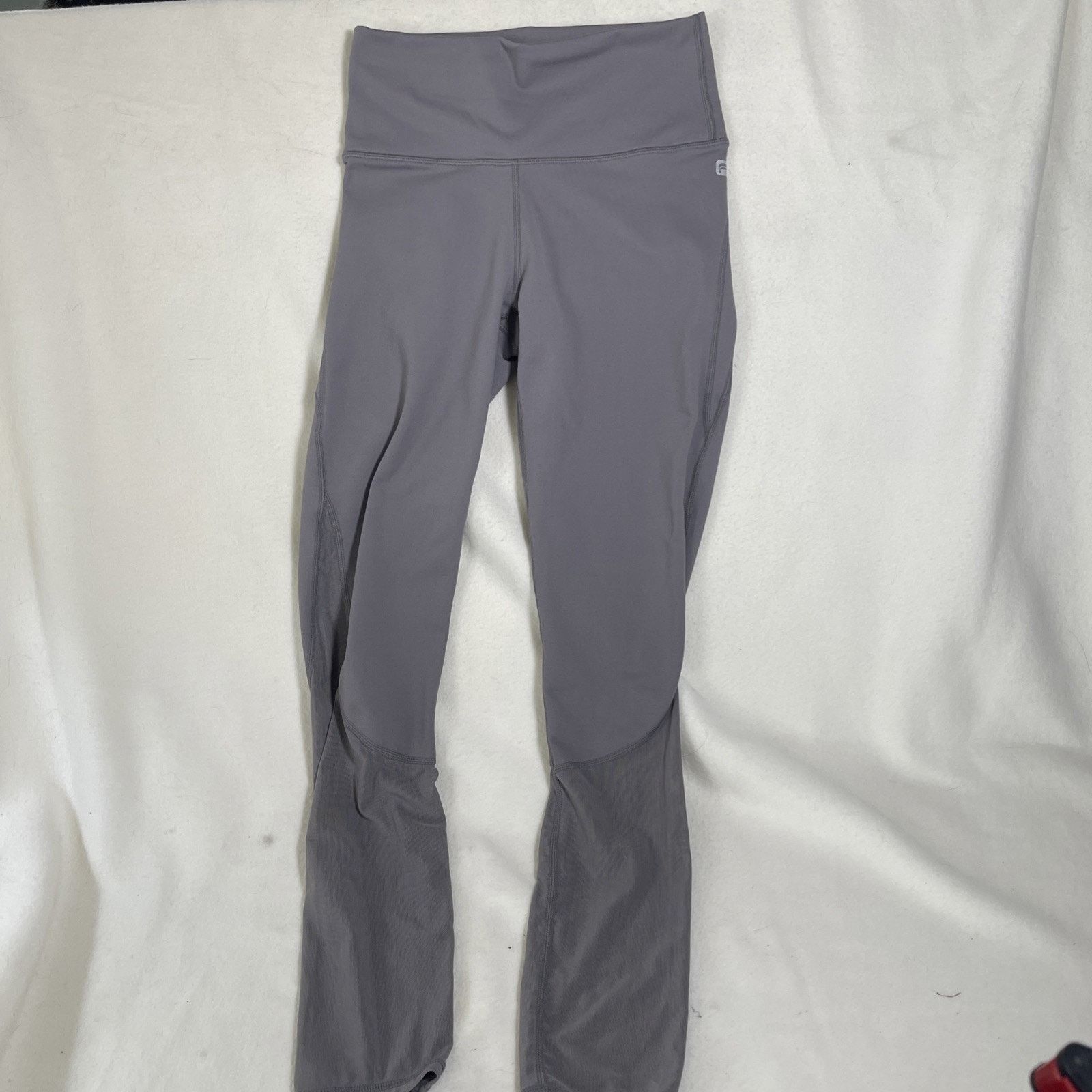 Fabletics Fabletics Women’s XXS Mid-Rise Mesh Powerhold Capri Leggings Size 24" / US 00 / IT 34 - 1 Thumbnail