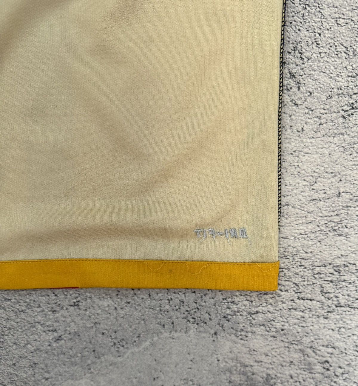 Nike Nike Barcelona 2015 Away Jersey Yellow Shirt MenM 658785-740 Size US M / EU 48-50 / 2 - 13 Thumbnail