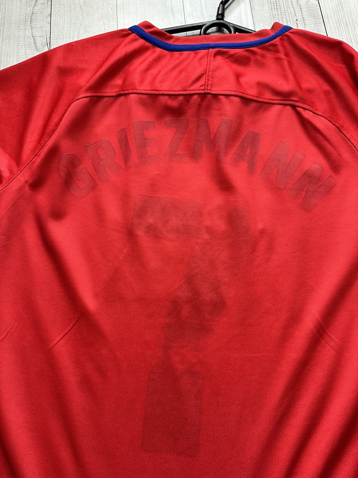 Other Atletico Madrid soccer jersey size M Size US M / EU 48-50 / 2 - 11 Thumbnail