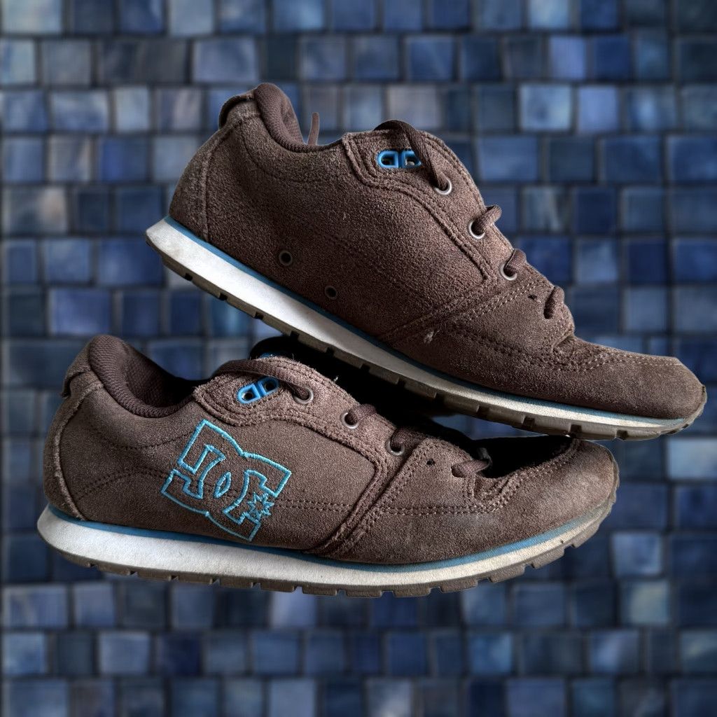 Vintage DC Alias Lite Sneaker Womens Low Top Round Toe Leather 8.5 Brown Athletic Running Jogging Walking Sneakers Shoes Size M / US 6-8 / IT 42-44 - 1 Thumbnail
