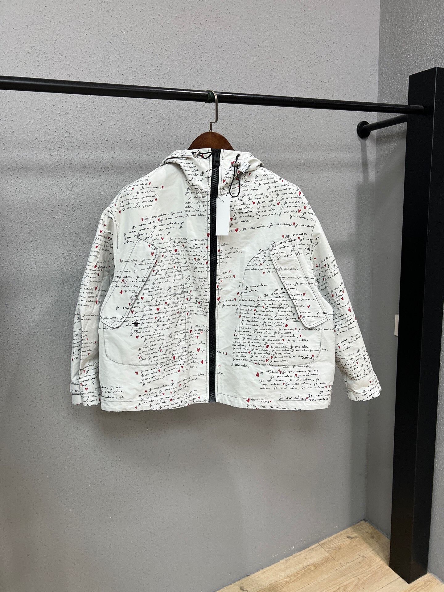 Dior dior white heart limited edition jacket Size S / US 4 / IT 40 - 1 Thumbnail