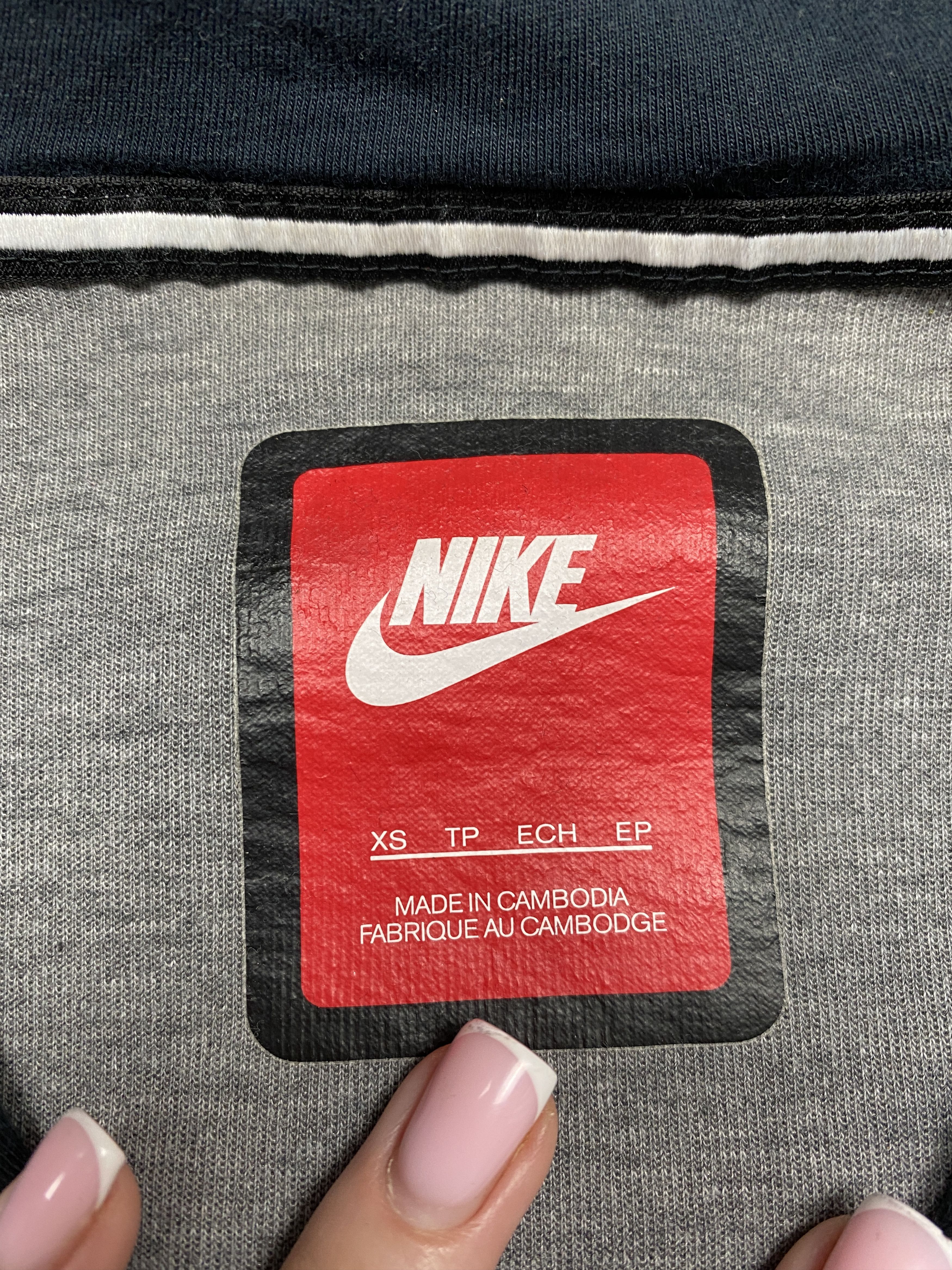Nike Nike Tech Fleece Womens Oversized Zip Hoodie Size XS / US 0-2 / IT 36-38 - 7 Thumbnail