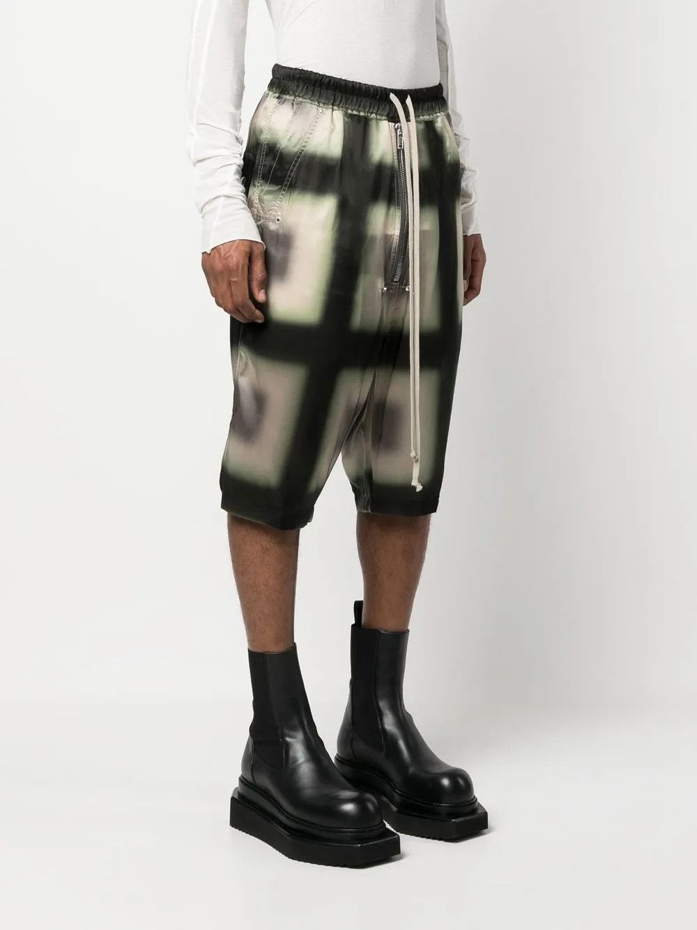 Rick Owens o1y0325 Short in Multicolor Size US 40 / EU 56 - 2 Thumbnail