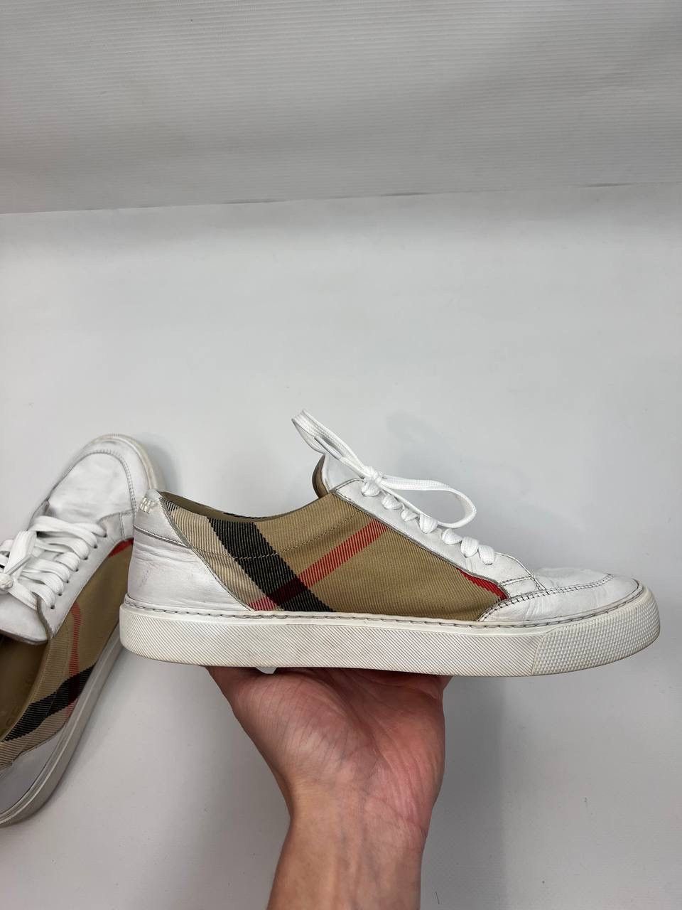 Burberry Burberry leather trainers shoes size 38 Size US 7 / EU 40 - 12 Thumbnail