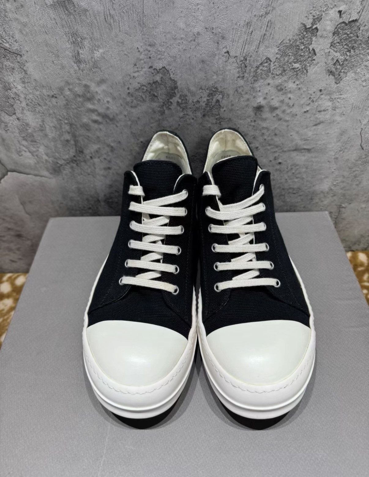 Rick Owens Rick Owens DRKSHDW Low Top Ramones K37 Size US 9 / EU 42 - 1 Thumbnail