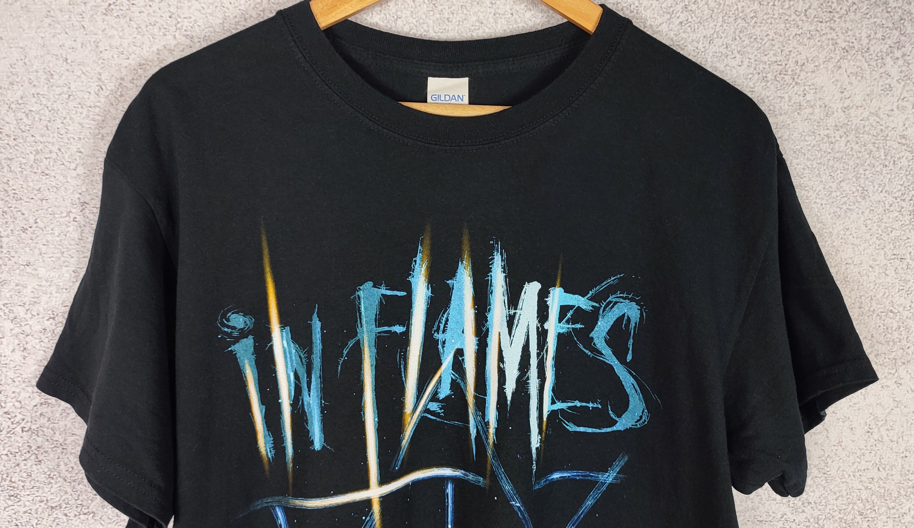 Band Tees In Flames Battles Crest Band T-Shirt Band Tees Size US L / EU 52-54 / 3 - 3 Thumbnail