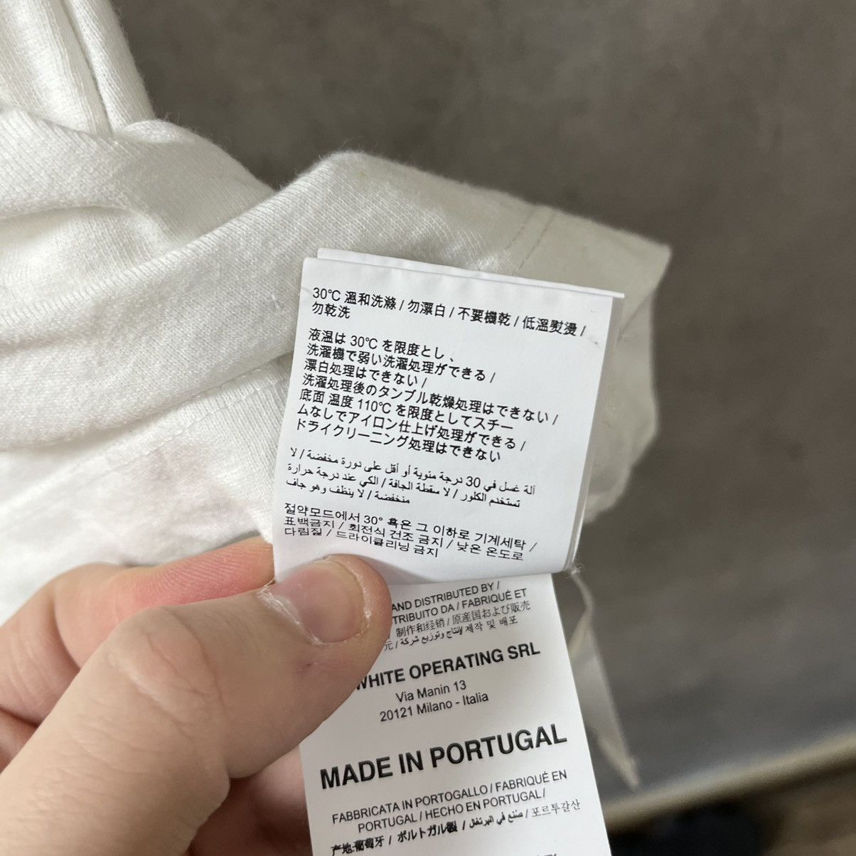 Off White T-shirt Big Logo