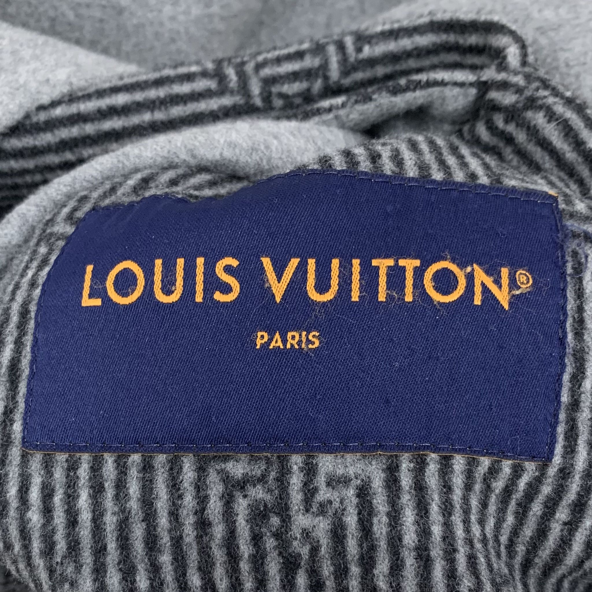 Louis Vuitton Louis Vuitton Embossed Wool Reversible Hoodie Grey (Size XS) Size XS / US 0-2 / IT 36-38 - 2 Thumbnail