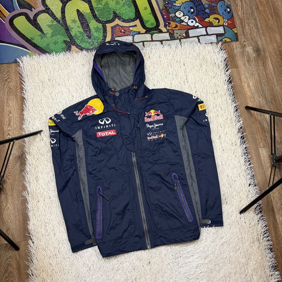 Pepe Jeans PEPE JEANS OTL RAIN JACKET MEN Red Bull Racing Infiniti F 1 Size US L / EU 52-54 / 3 - 1 Thumbnail