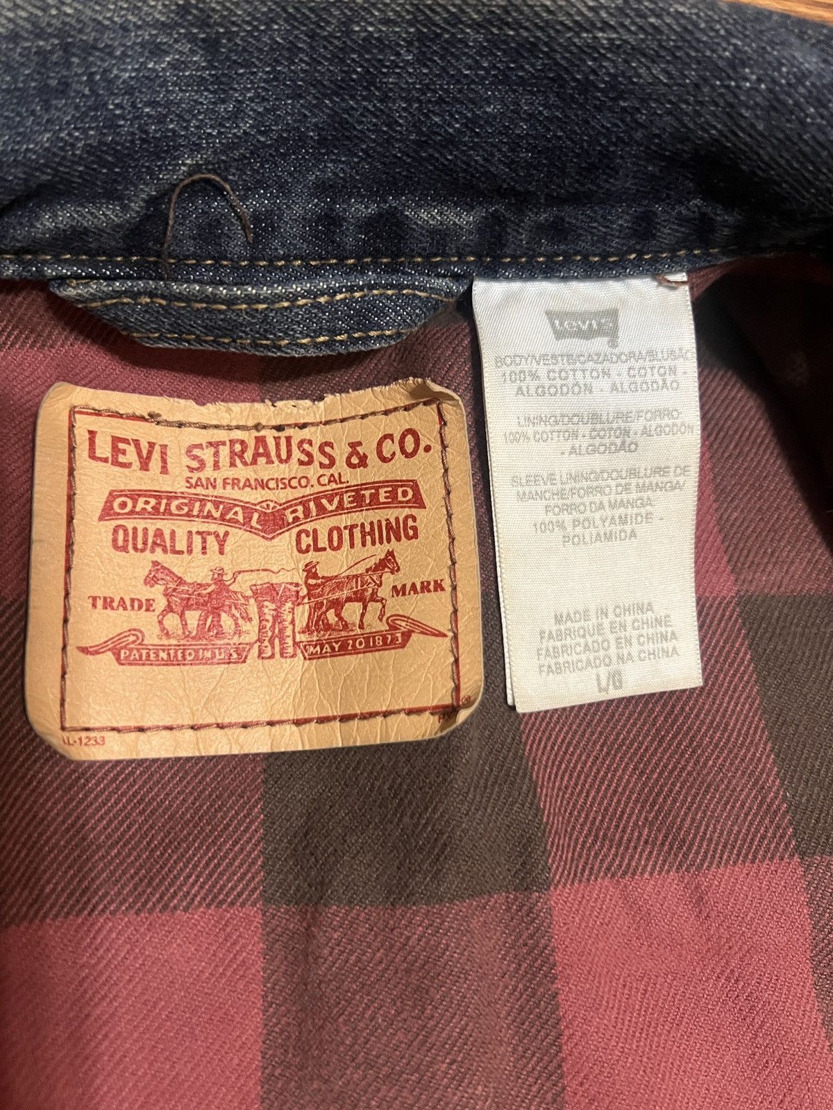 Levi's Vintage Men’s Levi’s Denim Jacket - size L Size US L / EU 52-54 / 3 - 9 Thumbnail