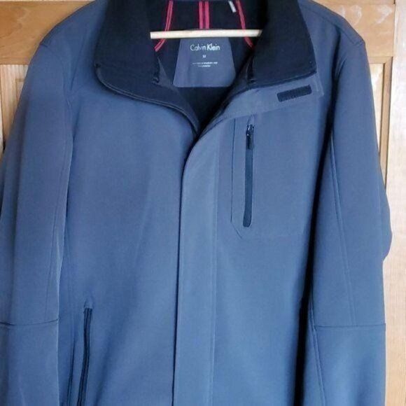 Calvin Klein Calvin Klein Water Resistant & Wind Protectant Zippered Pock Size US M / EU 48-50 / 2 - 2 Thumbnail