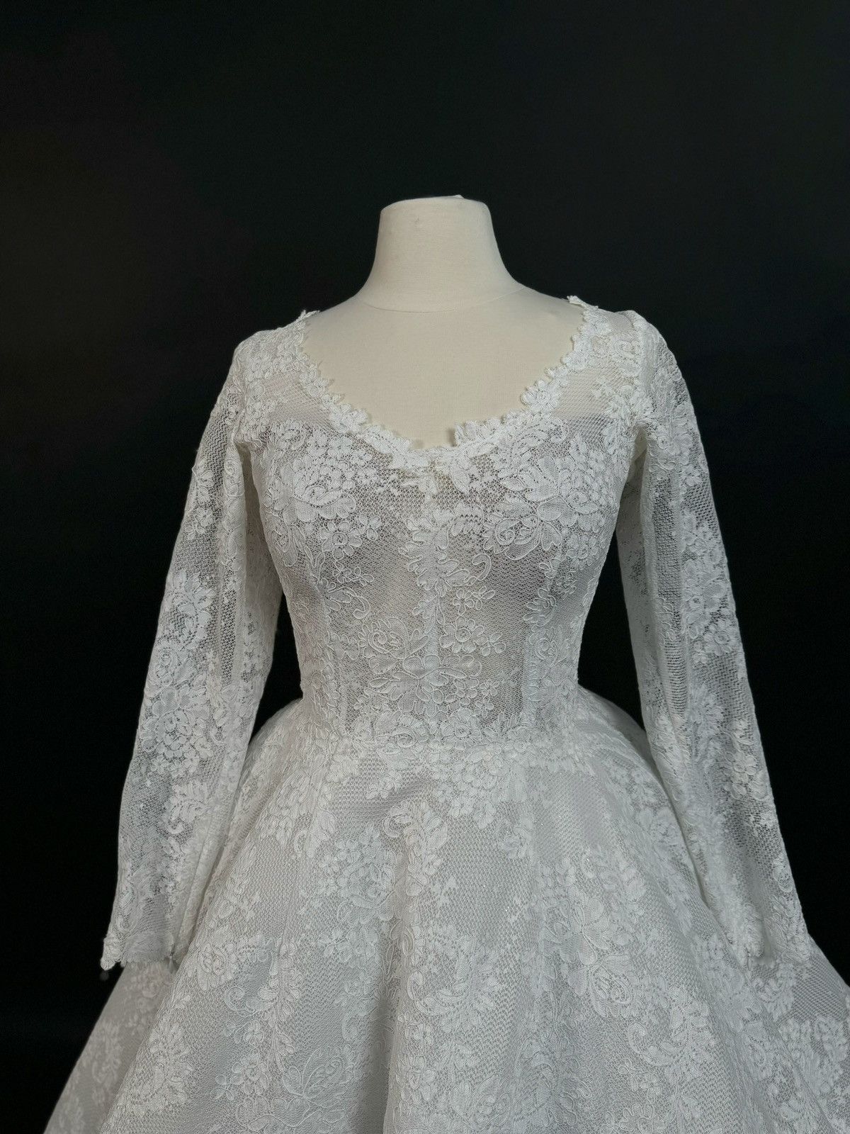 Other US 12 French Corded Lace Bridal Gown by Anna Augusta Size XL / US 12-14 / IT 48-50 - 3 Thumbnail