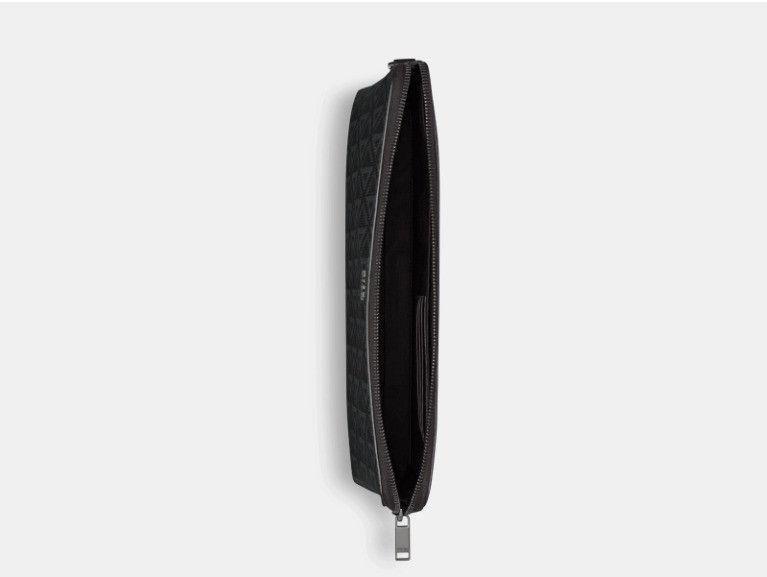 Dior o1w1db10325 2ESCA Size: OS / Pouch in Black Size ONE SIZE - 3 Thumbnail