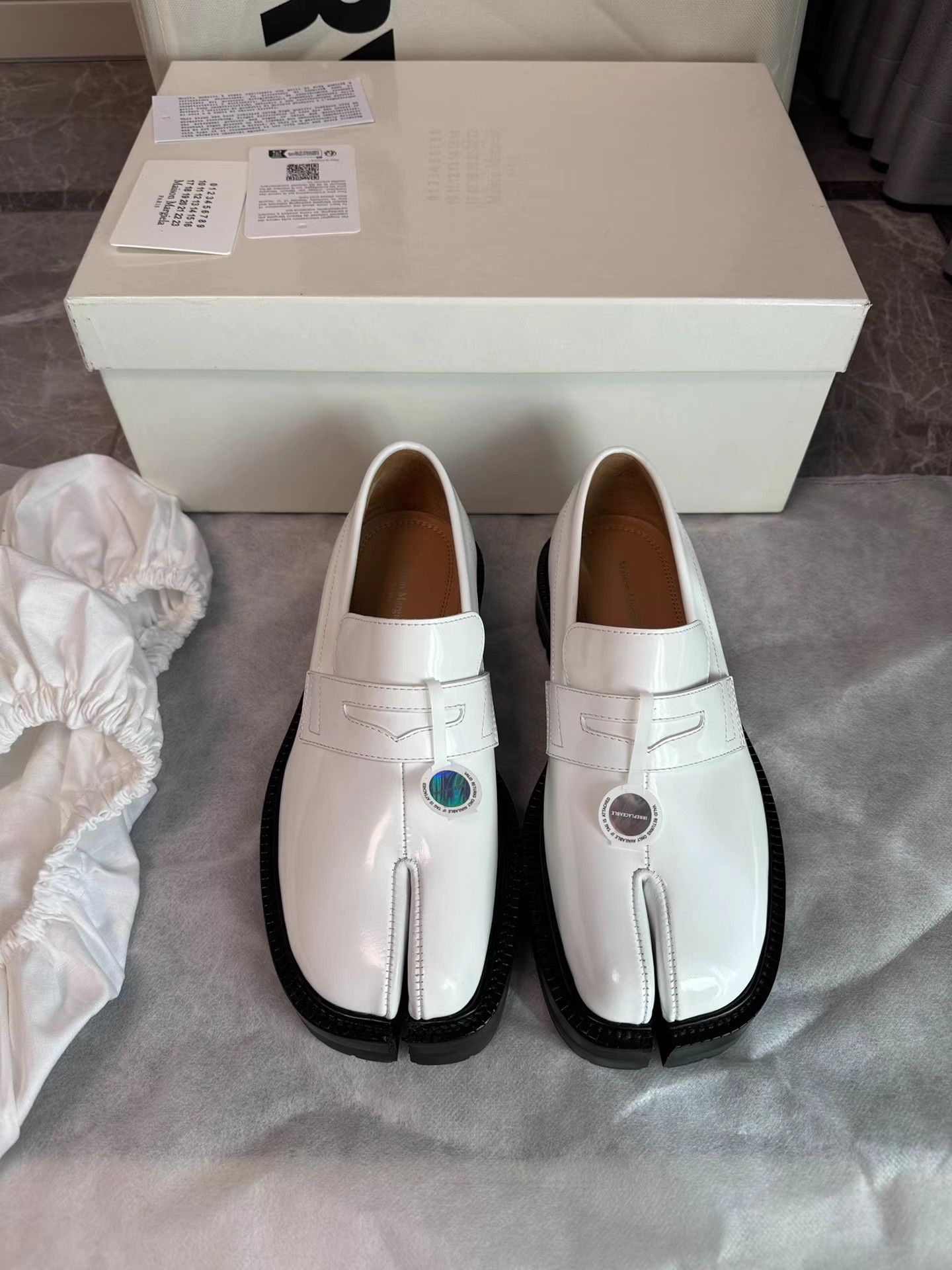 Maison Margiela Maison Margiela Tabi Split-Toe Platform Derby Shoes K6 Size US 5 / IT 35 - 2 Thumbnail