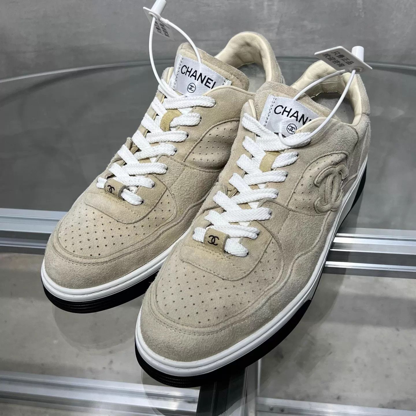 Chanel Chanel Suede Latte Sneaker 41 YH26079 Size US 8 / EU 41 - 2 Thumbnail