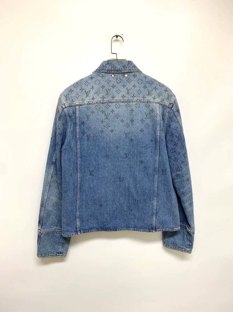 Louis Vuitton Louis Vuitton Blue Gradient Old Flower Denim Jacket Size US L / EU 52-54 / 3 - 8 Thumbnail