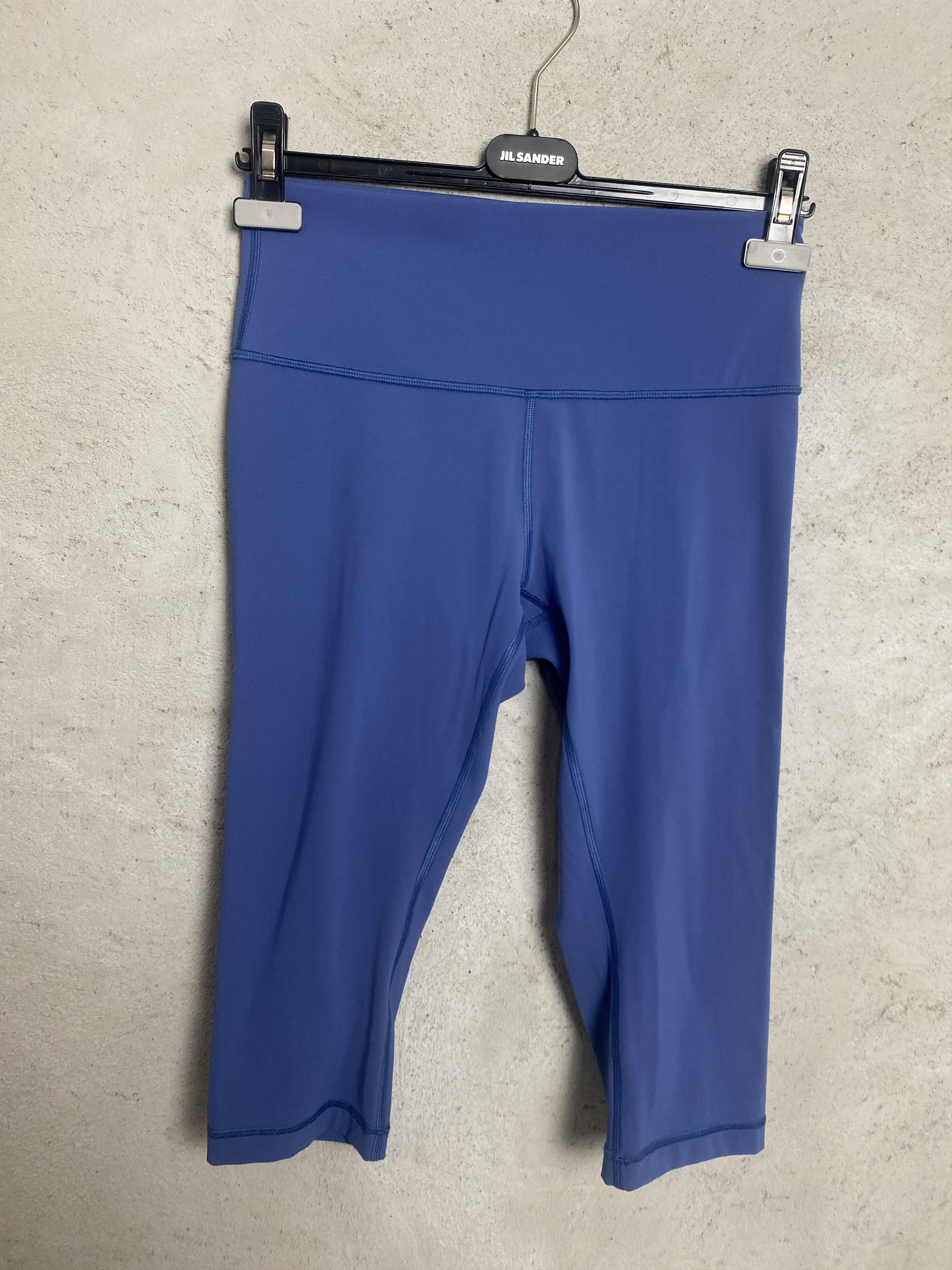 Lululemon Lululemon capri leggings short gym sport yoga pilates Size 30" / US 8 / IT 44 - 2 Thumbnail