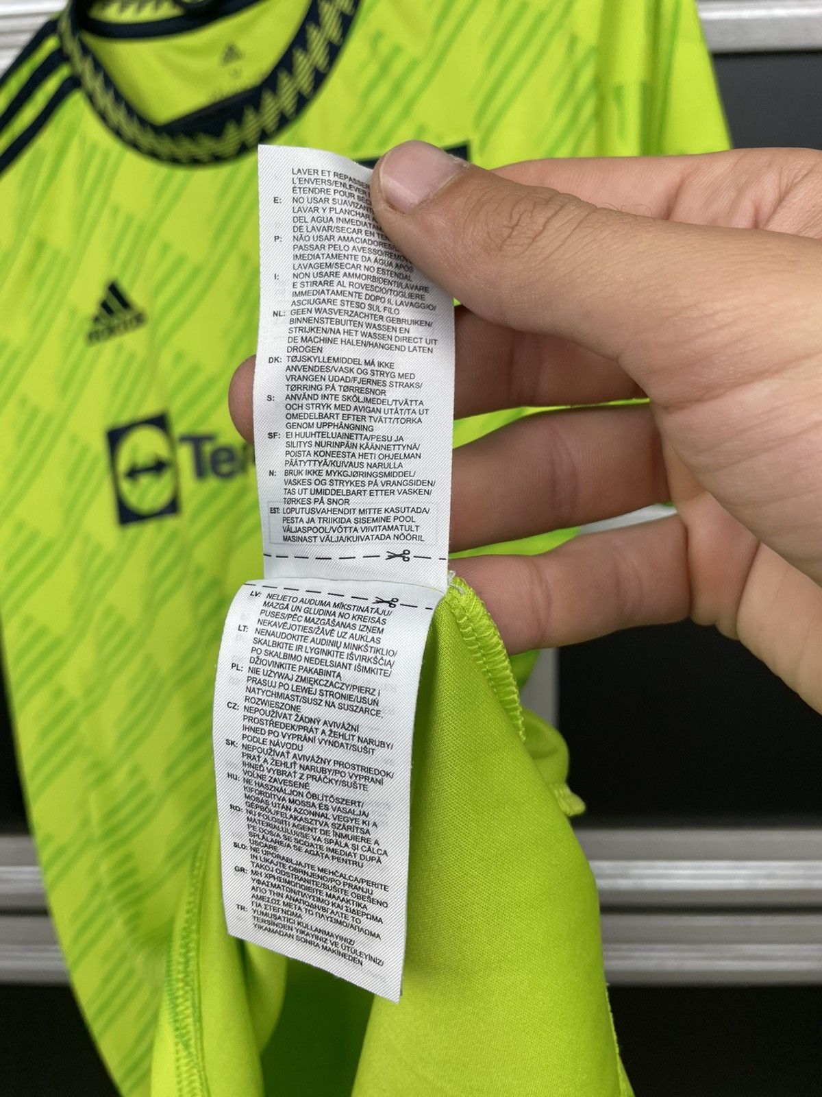 Adidas Adidas Manchester United 2022 2023 Third Jersey Football Kit Size US M / EU 48-50 / 2 - 16 Thumbnail