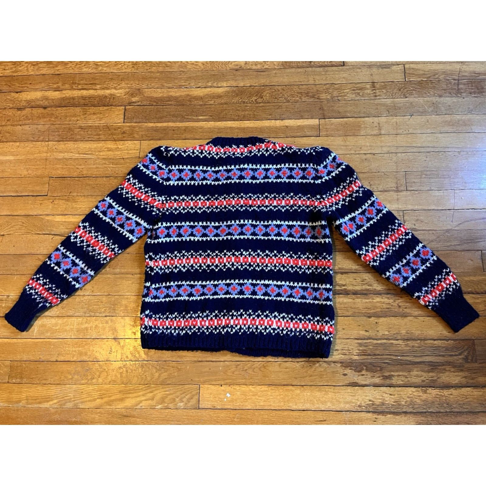 Vintage VINTAGE Hand Knit Fair Isle Cardigan Sweater Women’s M Red Blue All Over Print Size M / US 6-8 / IT 42-44 - 5 Thumbnail