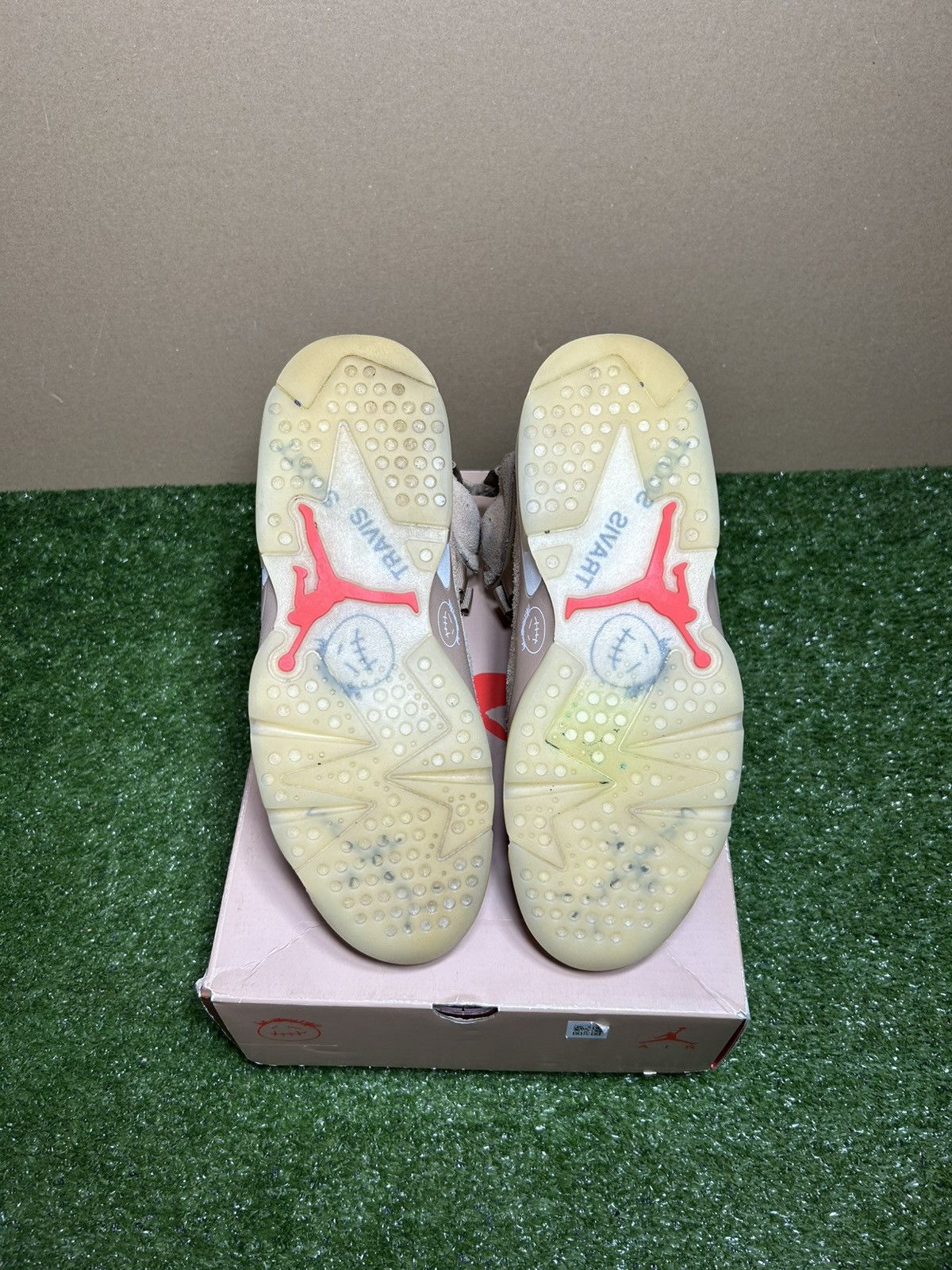 Jordan Brand × Travis Scott Jordan 6 Travis Scott British Khaki Size US 9 / EU 42 - 9 Thumbnail