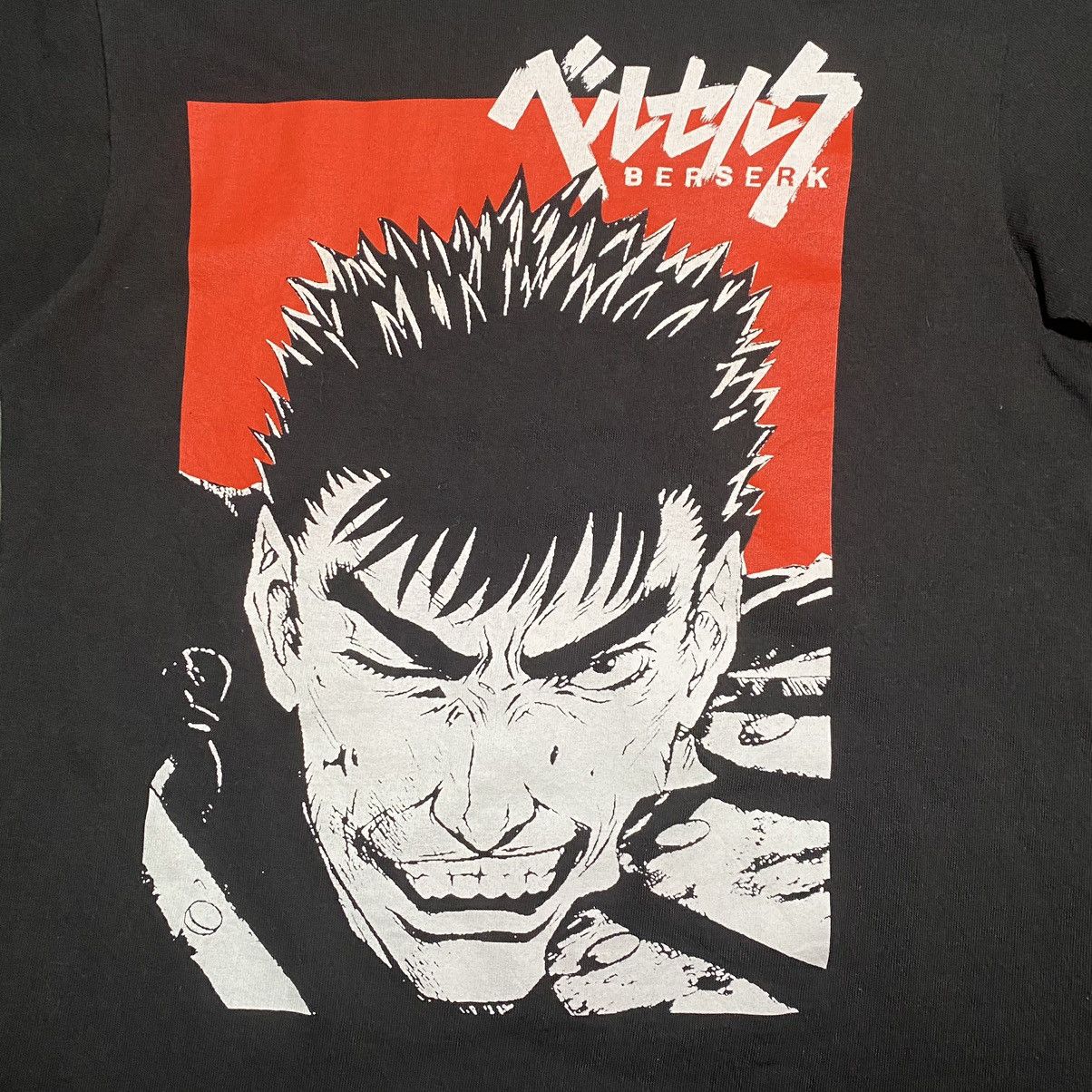 Anime VINTAGE BERSERK GUTS ANIME T SHIRT KENTAROU MIURA Size US S / EU 44-46 / 1 - 4 Thumbnail