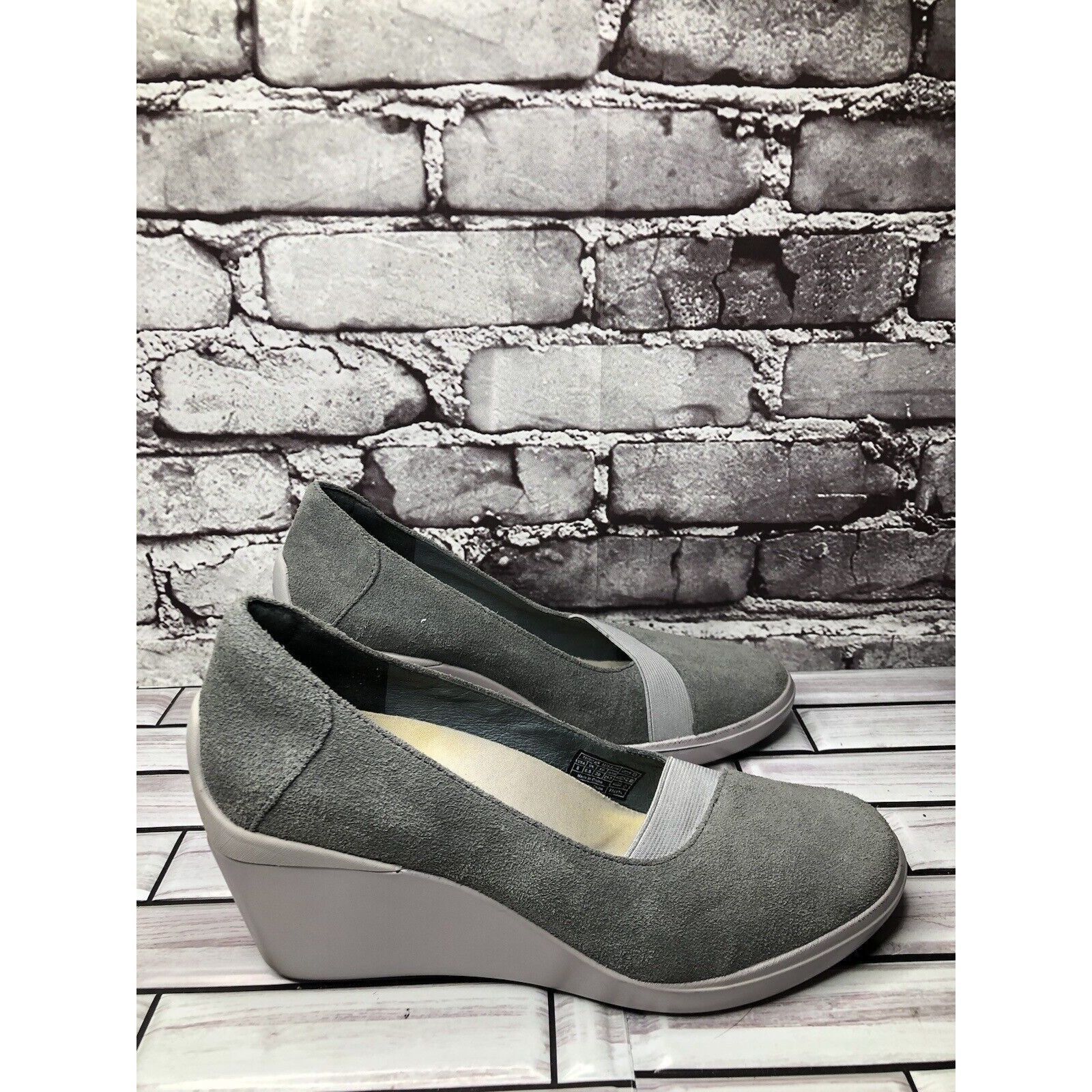 TSUBO Tsubo Damira Gray Suede Comfort Wedge Pumps Career Shoes Wom Size US 8 / IT 38 - 3 Thumbnail