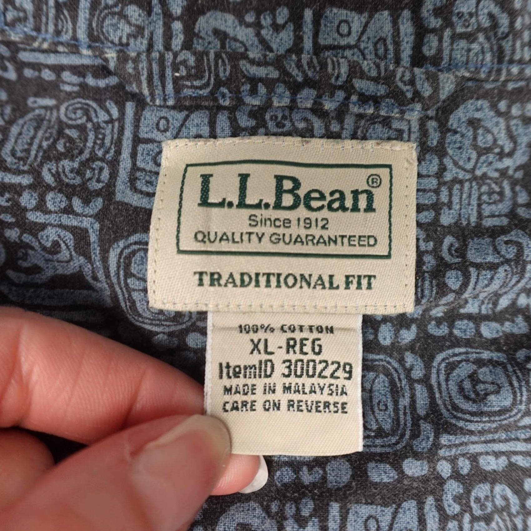 Vintage L.L.Bean Shirt Mens XL Blue Geometric Short Sleeve Button Up Camp Outdoor Size US XL / EU 56 / 4 - 2 Thumbnail
