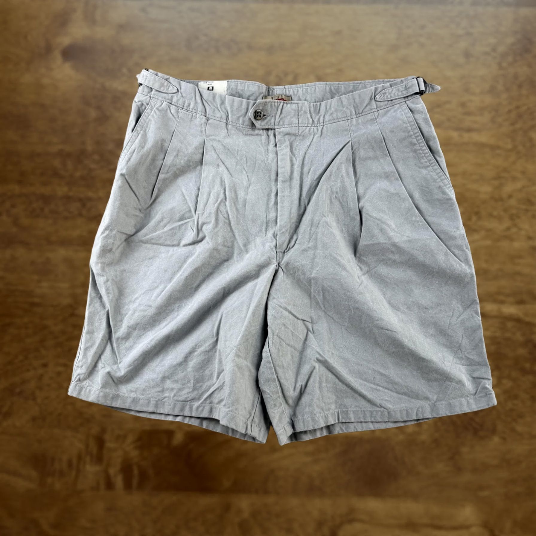 Vintage VINTAGE EZ's Chino Shorts Mens 34 Gray Pleated Adjustable Waist Cotton Casual Shirt Size US 34 / EU 50 - 1 Thumbnail