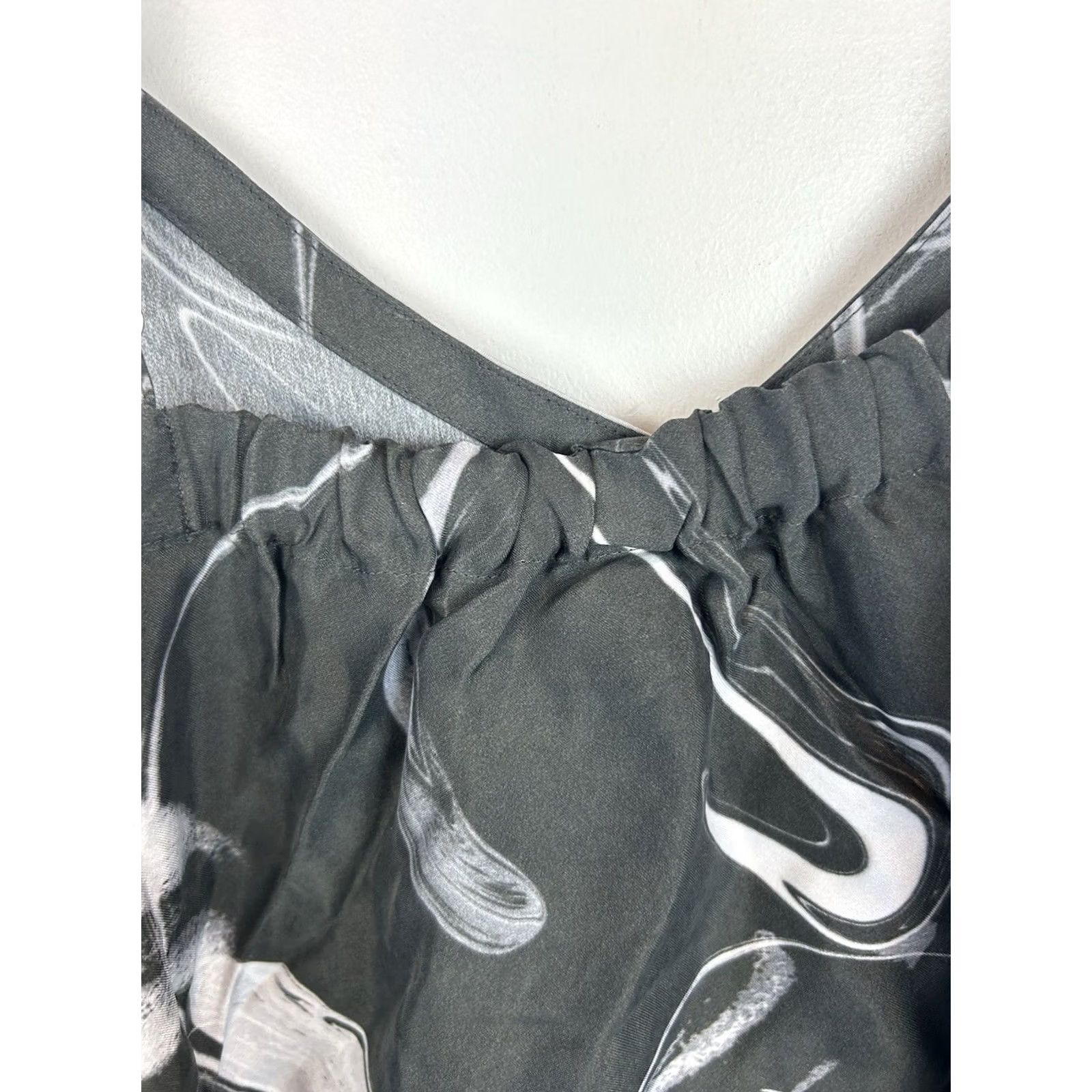 Athleta Athleta Camisole Tank Womens M Gray Marble Geometric Sleeveless V-Neck Spaghetti Strap Pullover New Size M / US 6-8 / IT 42-44 - 5 Thumbnail