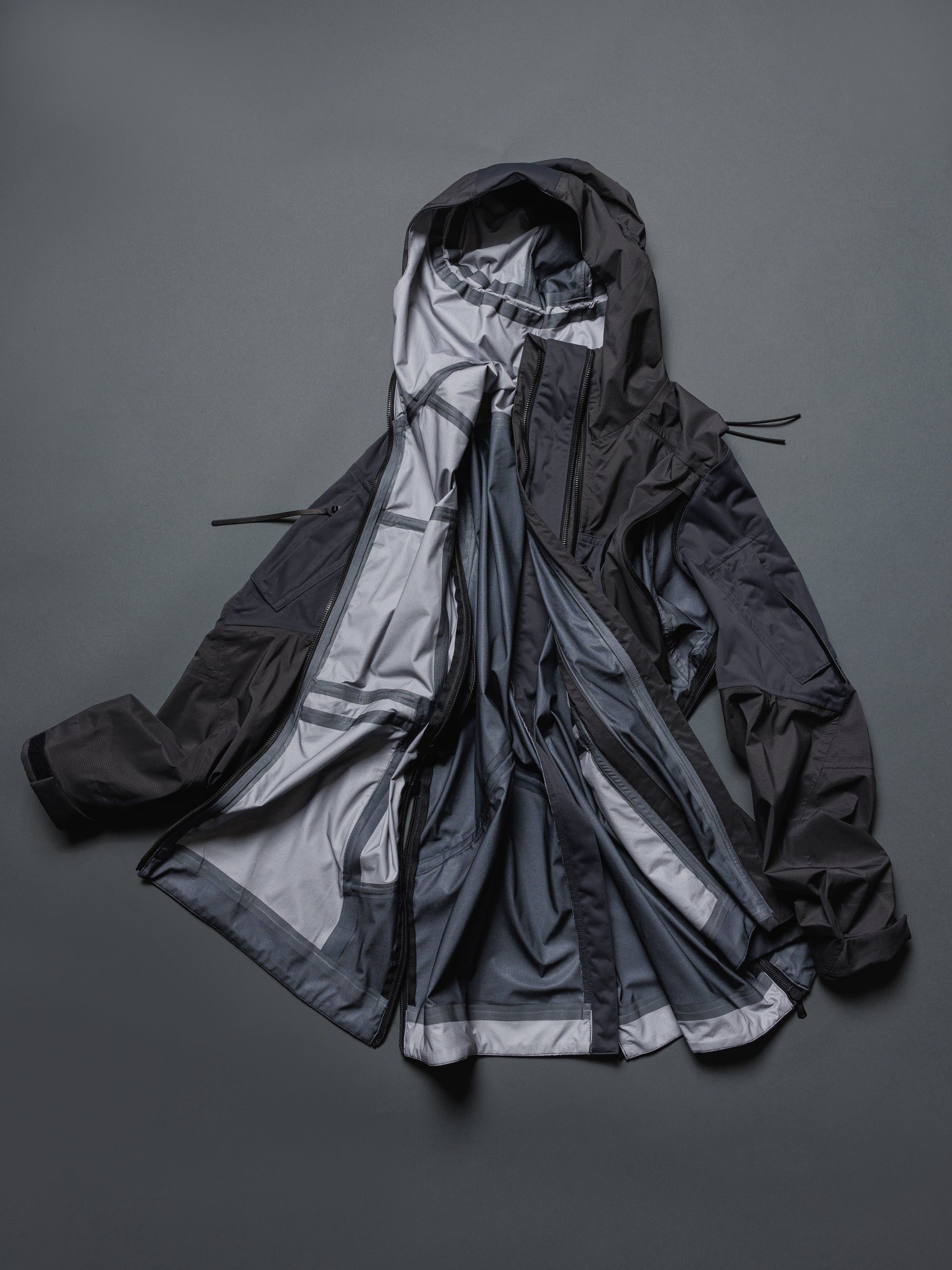 The Viridi-anne Black Water-Repellent Jacket Size US M / EU 48-50 / 2 - 23 Thumbnail