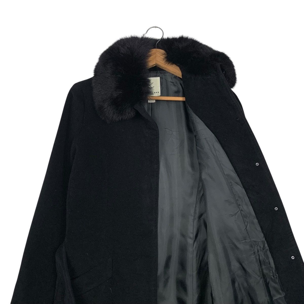 Japanese Brand KUMIKYOKU Neck Fur Pure New Wool Belted Long Coat #2114-C93 Size S / US 4 / IT 40 - 11 Thumbnail