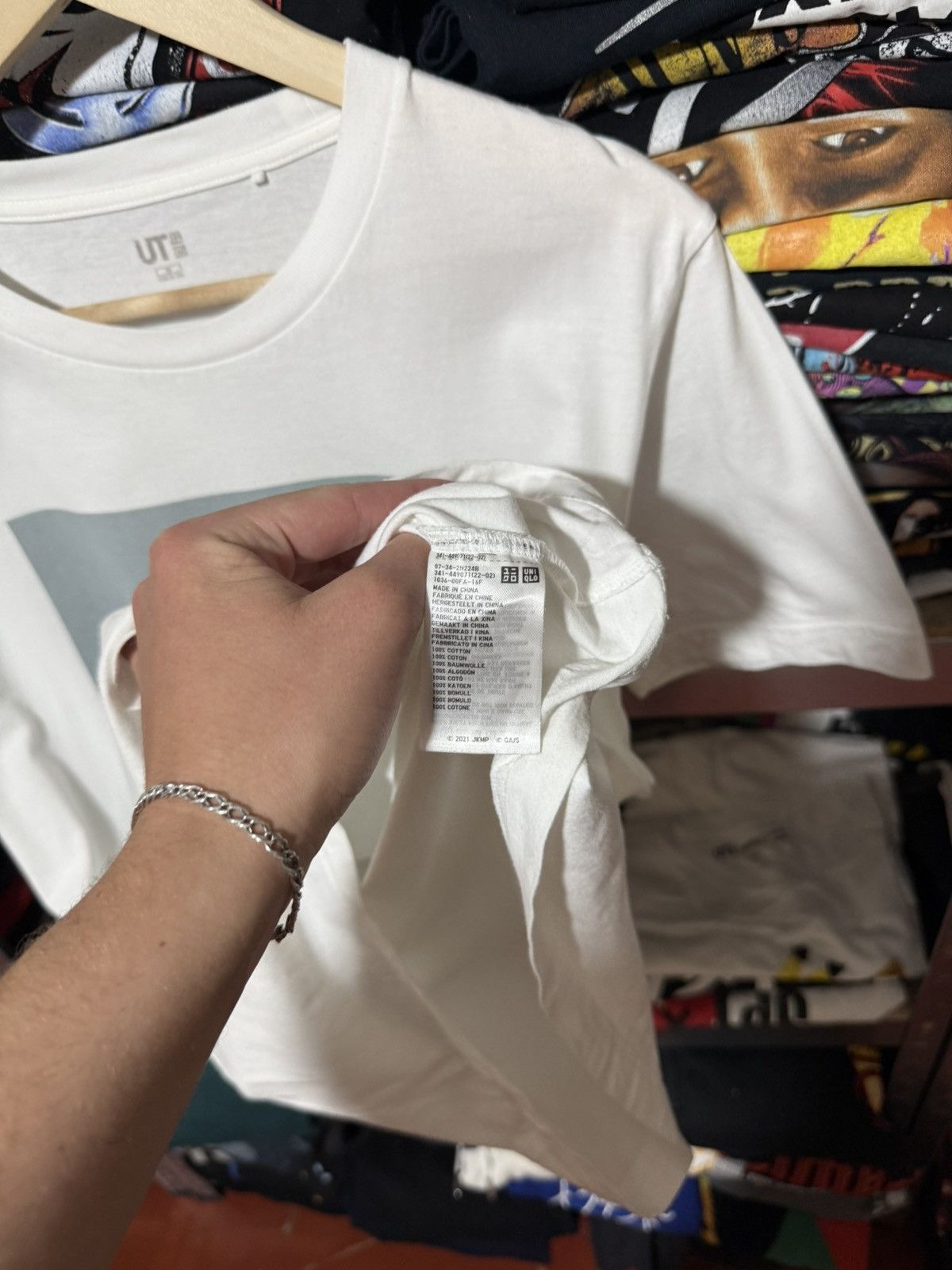 Band Tees UNIQLO TOKYO ANIME JUJUTSU SCHOOL KAISEN T-Shirt Y2K Hype Size US M / EU 48-50 / 2 - 4 Thumbnail