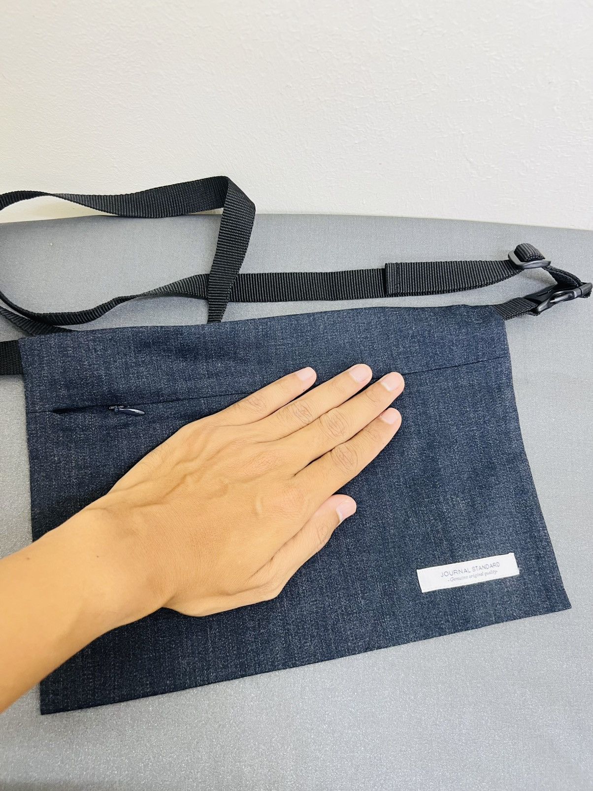 Journal Standard JapaneseBrand Journal Standard Sacoche Sling Bag Light Bag Size ONE SIZE - 4 Thumbnail