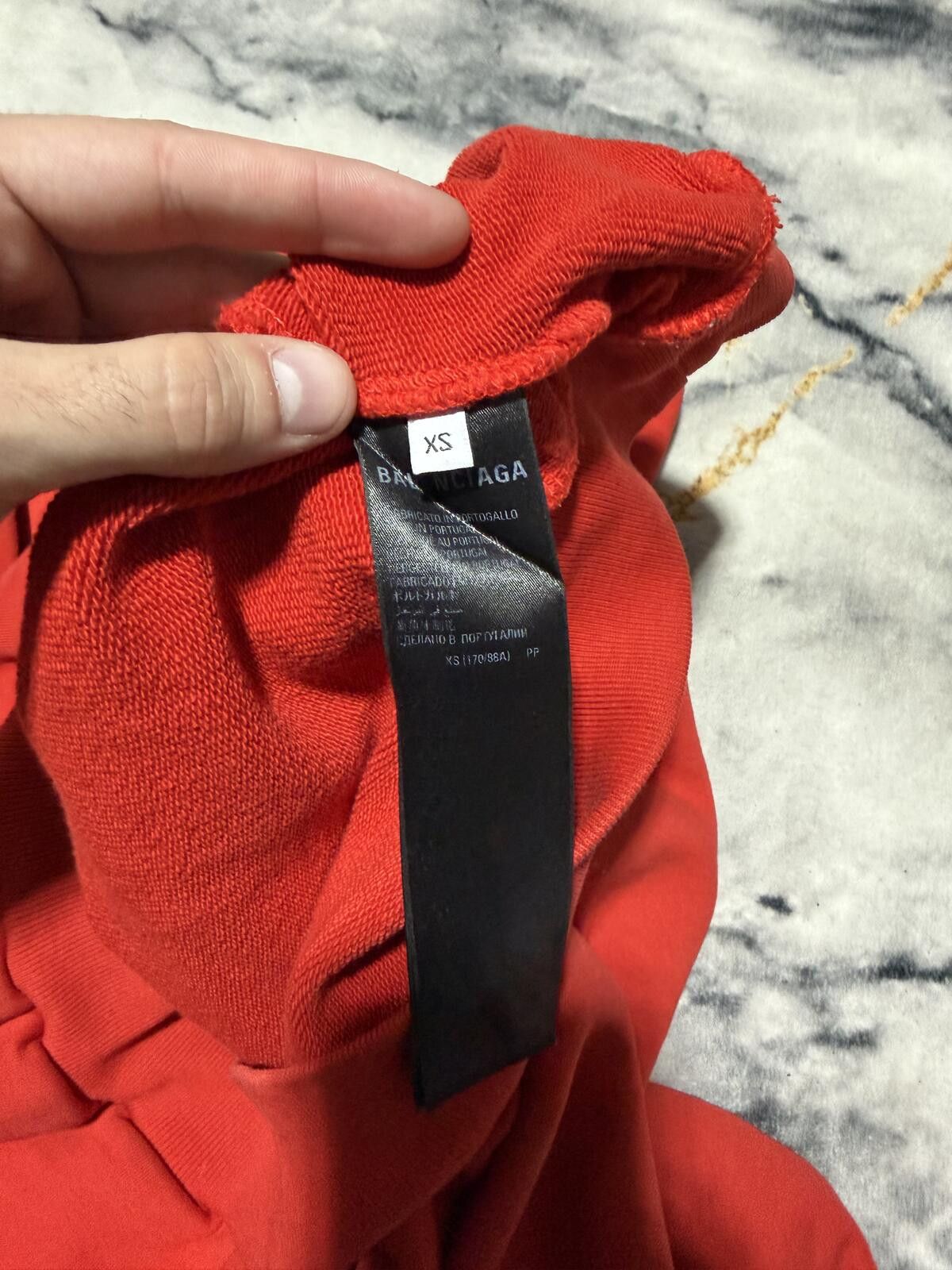 Balenciaga Balenciaga Red Embroidered Logo Crewneck - Sz M Size US M / EU 48-50 / 2 - 6 Thumbnail