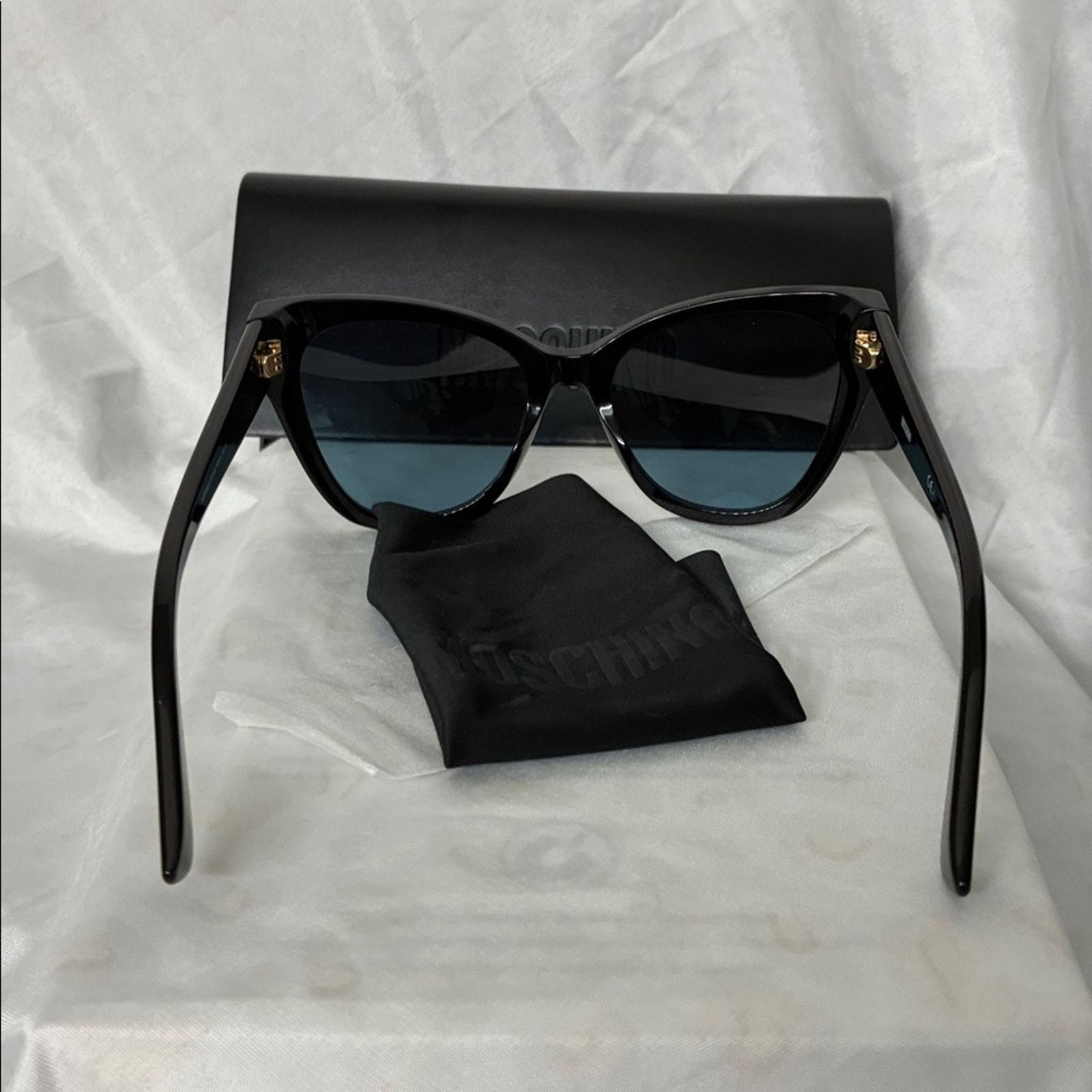 Moschino New Moschino Black and Gold Sunglasses Size ONE SIZE - 8 Thumbnail
