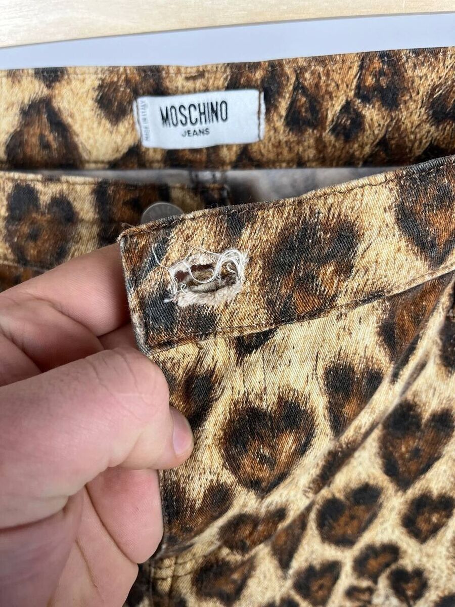 Moschino × Vintage Vintage Moschino Jeans Leopard Heart Print Jeans (0313) Size 24" / US 00 / IT 34 - 8 Thumbnail