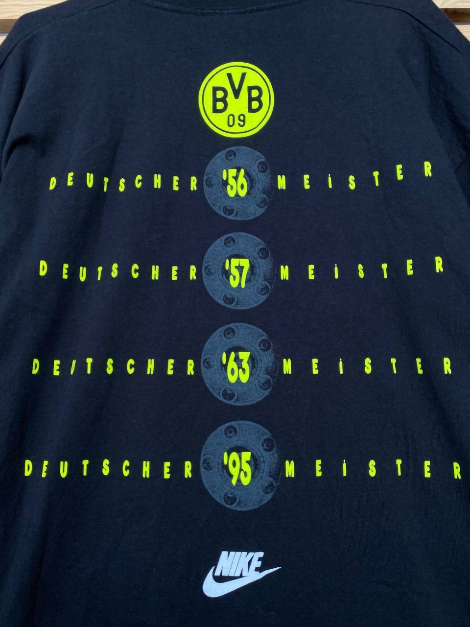 Nike Vintage 1995 Borussia Dortmund Soccer Deutscher Meister Tee Size US XL / EU 56 / 4 - 4 Thumbnail