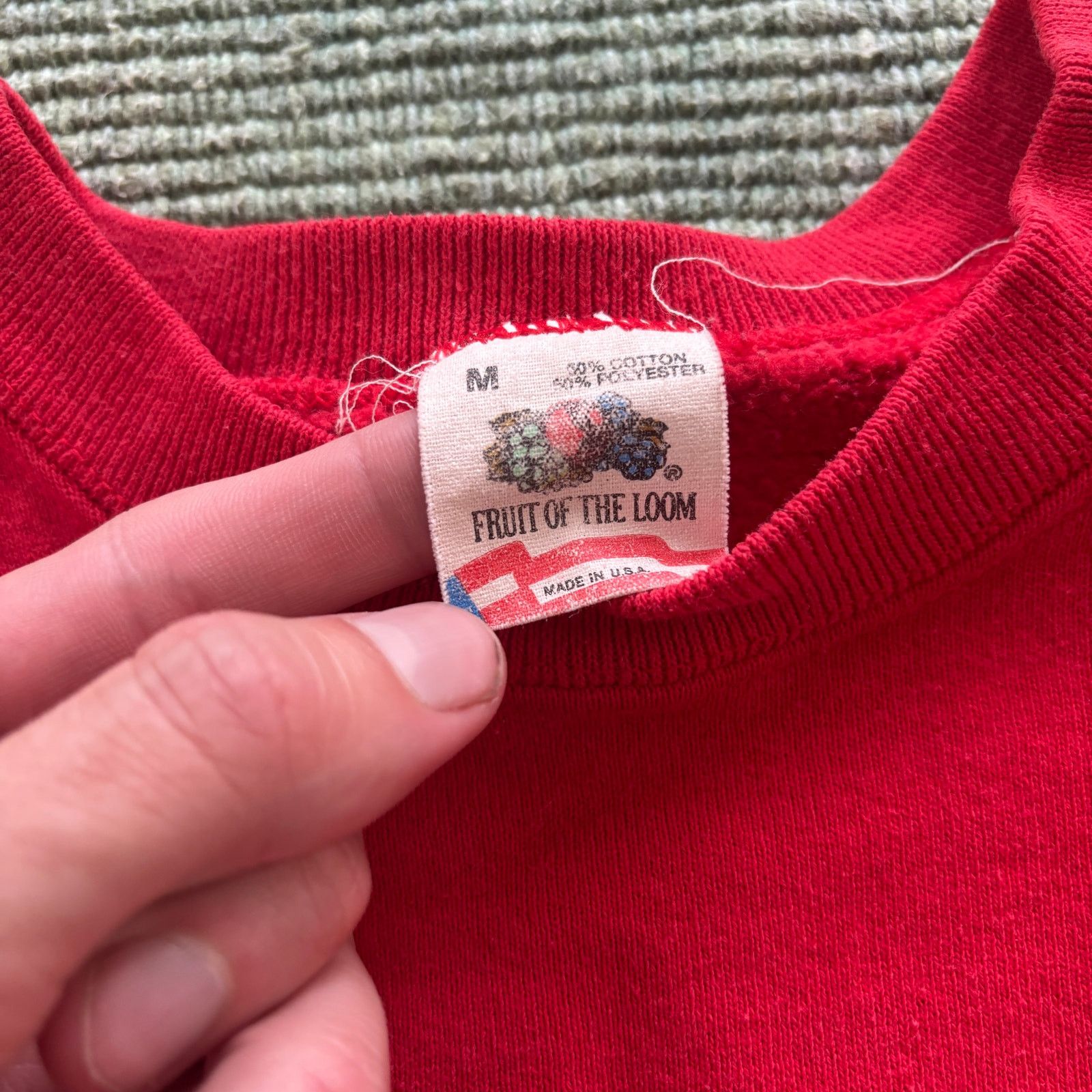 Fruit Of The Loom × Vintage Vintage 80s Red "Shoppers" Kids Sweatshirt Sz M Size US M / EU 48-50 / 2 - 3 Thumbnail