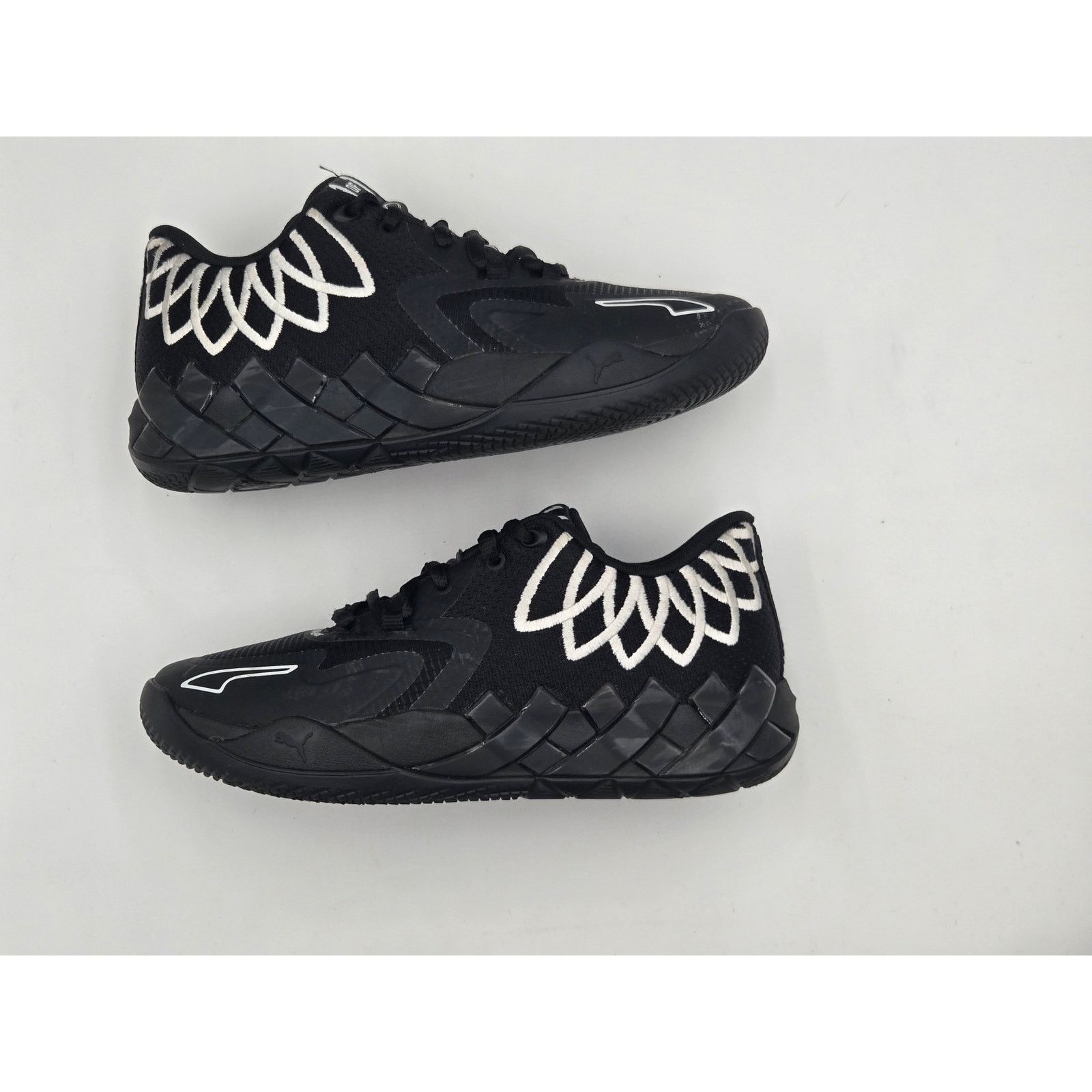 Puma Puma MB.01 Lo LaMelo Ball Black Silver Size 5.5 w/ Box Size US 5.5 / EU 38 - 3 Thumbnail