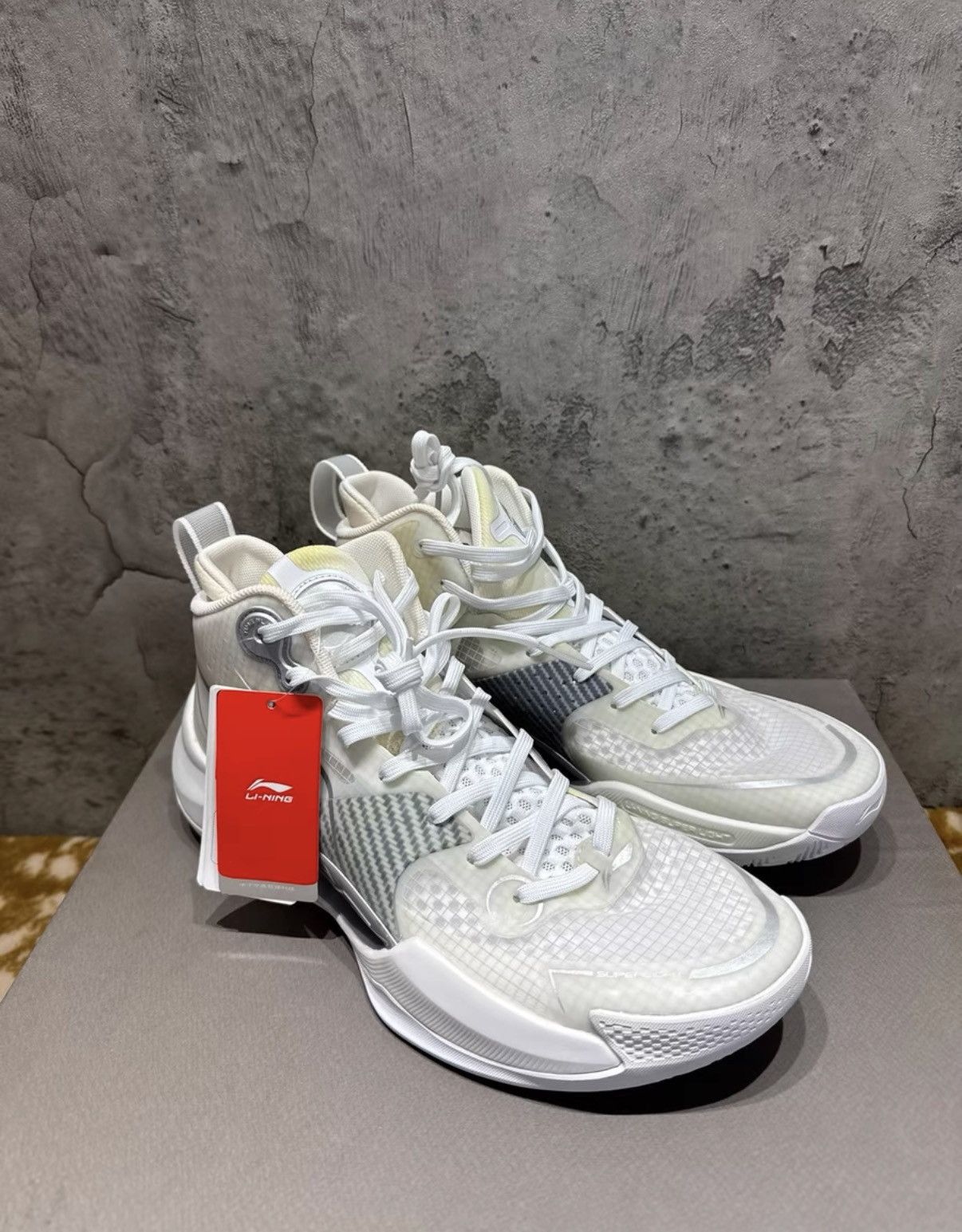 Li-Ning Li-Ning Light Boom Tech Basketball Shoes K37 Size US 9.5 / EU 42-43 - 7 Thumbnail