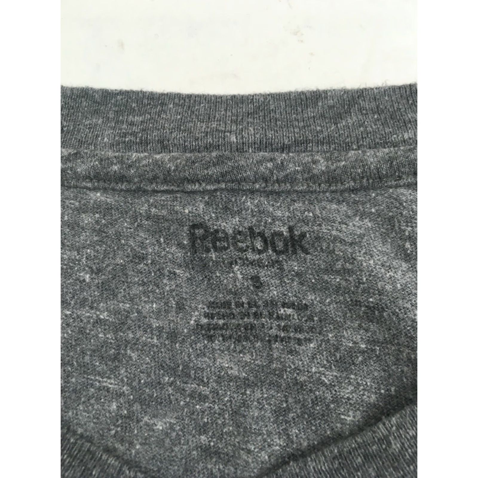 Reebok Reebook T Shirt Women's Size S Short Sleeve Gray Hawks Kane 88 V Neck Pullover Size S / US 4 / IT 40 - 7 Thumbnail