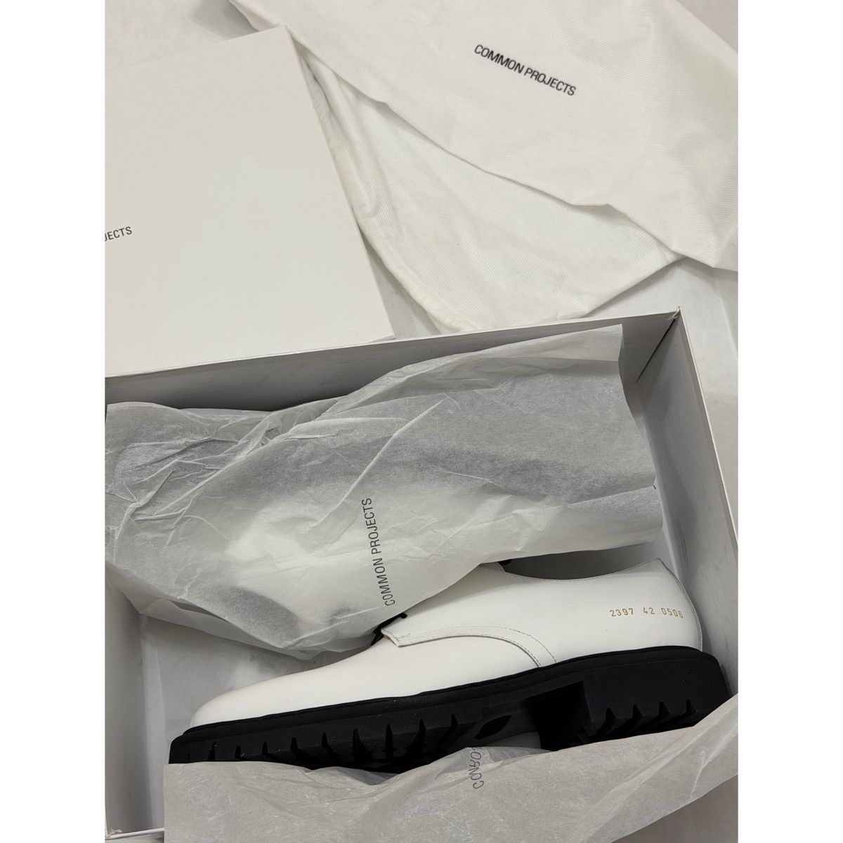 Common Projects COMMON PROJECTS WHITE OFFICER DERBY SHOES Size US 9 / EU 42 - 2 Thumbnail