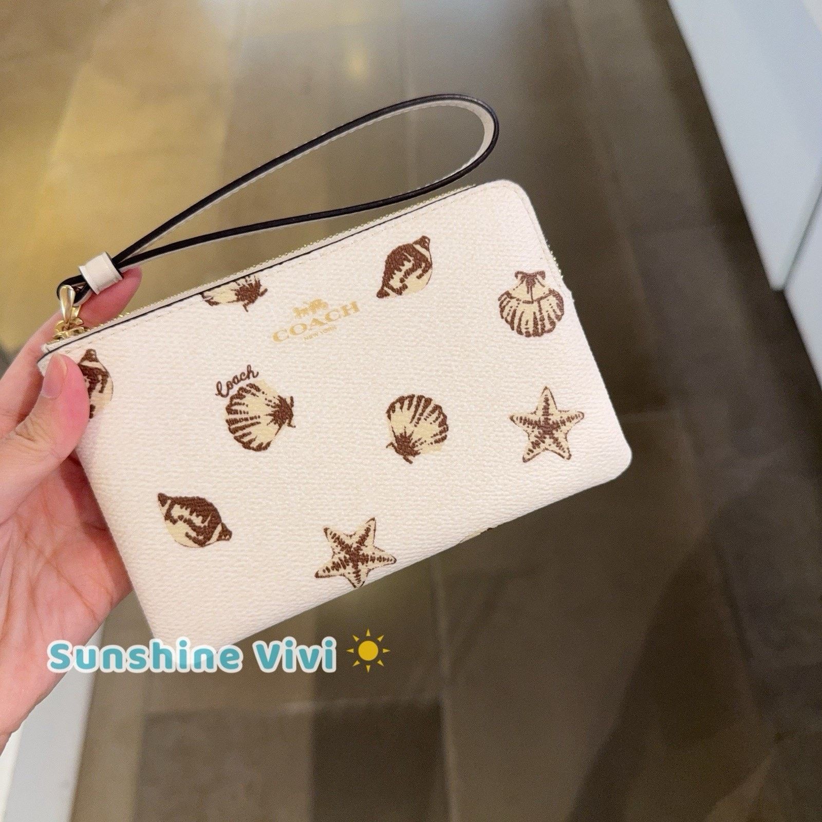 Coach NWT Coach Corner Zip Wristlet With Shell CBP23 Gold/Chalk Size ONE SIZE - 1 Thumbnail