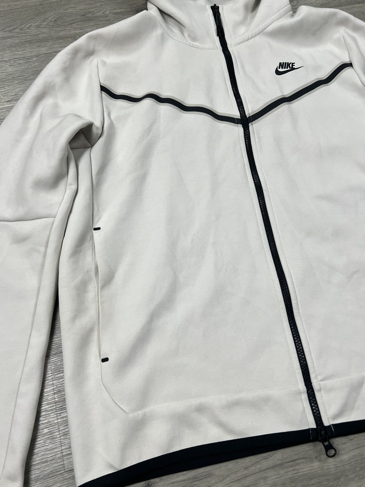 Nike NIKE NSW TCH FLC HOODIE MENS SIZE L Size US L / EU 52-54 / 3 - 5 Thumbnail