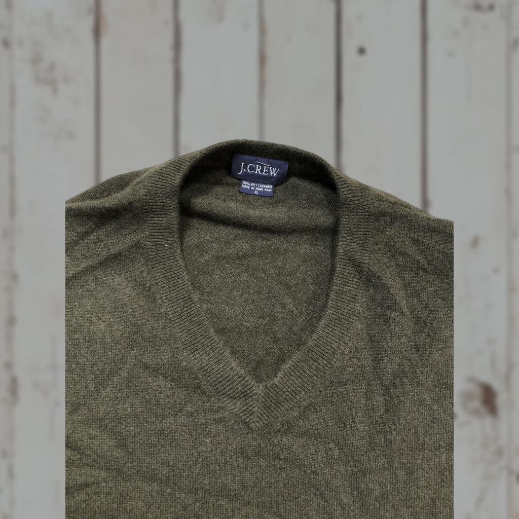J.Crew J.Crew Sweater Mens XL Green 100% Cashmere V-Neck Knit Pullover Long Sleeve Size US XL / EU 56 / 4 - 1 Thumbnail