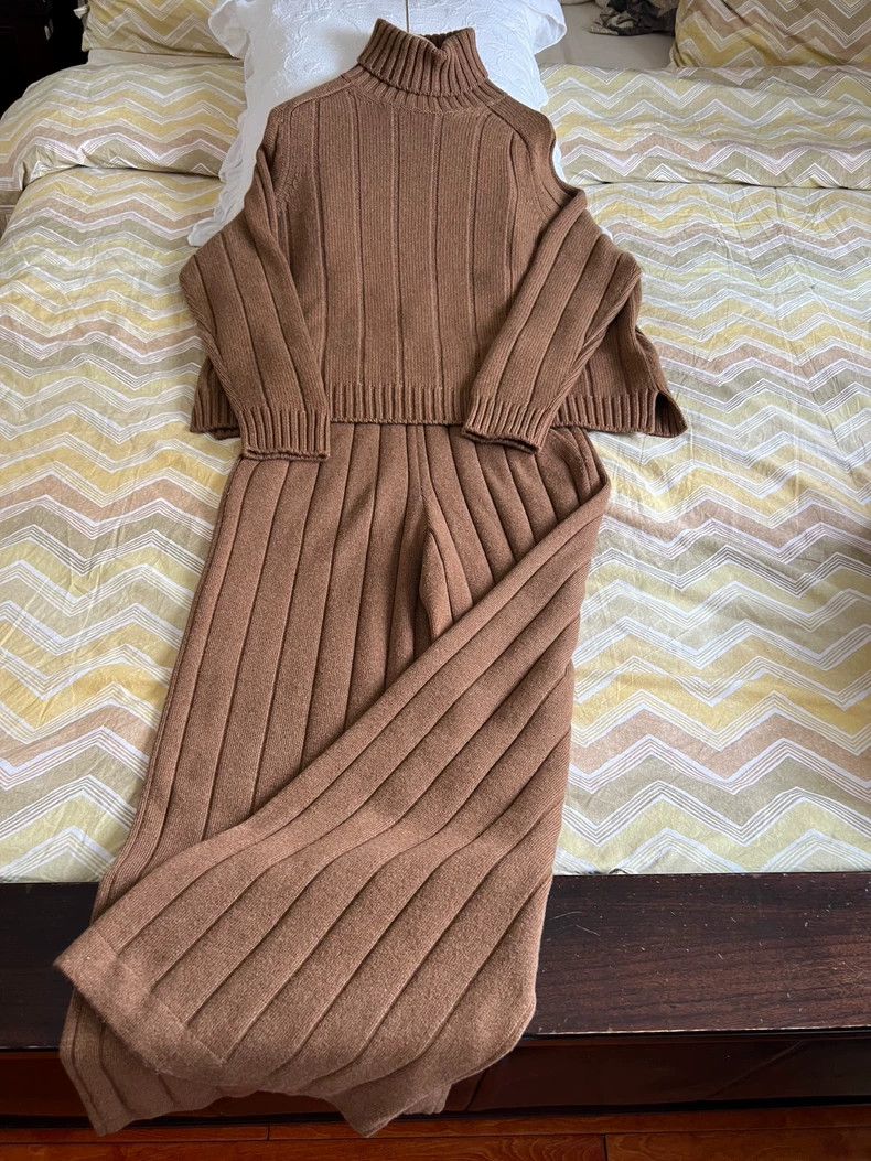Loro Piana LORO PIANA Small cashmere sweater, trousers, skirt Size S / US 4 / IT 40 - 6 Thumbnail