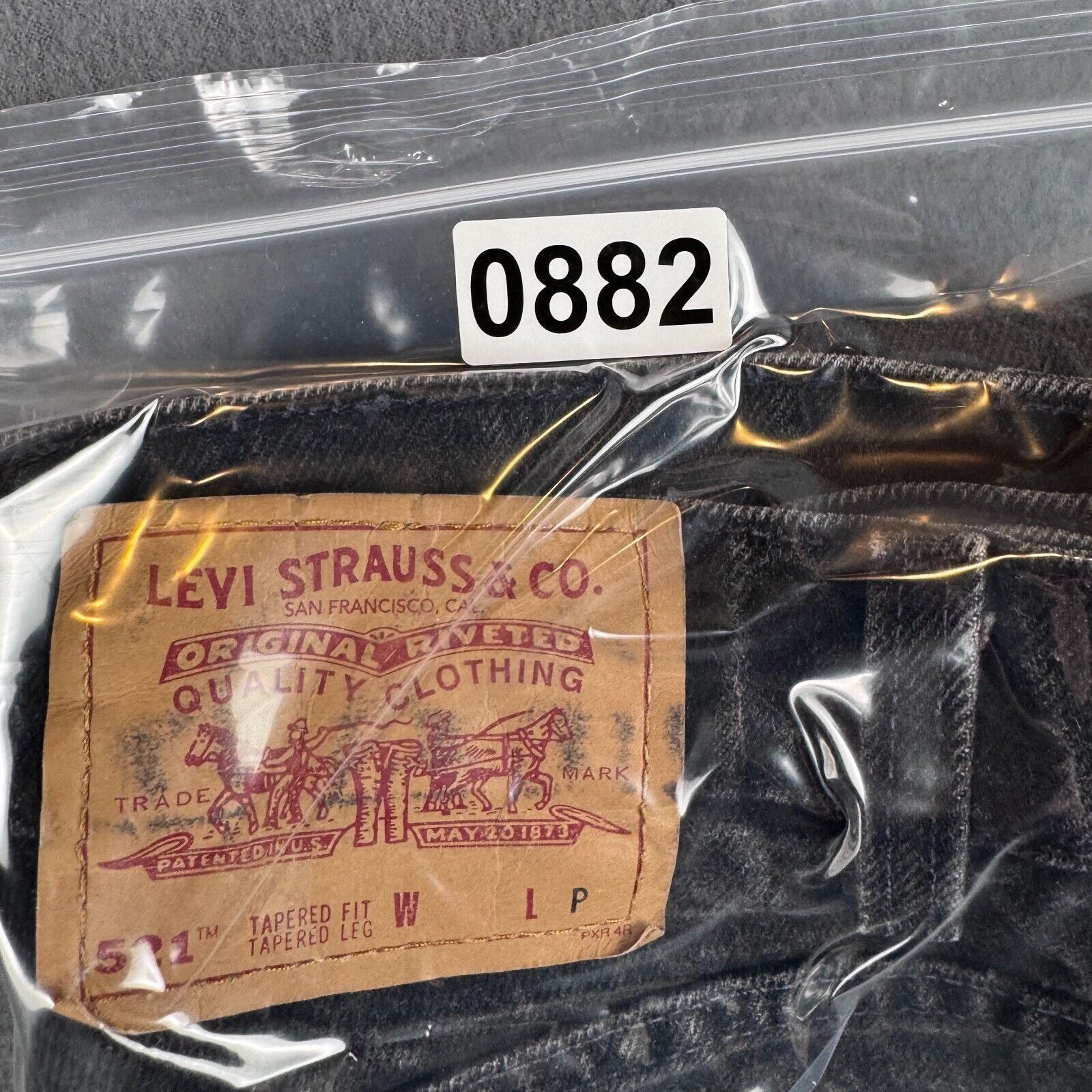 Levi's Levi's 521 Jeans Womens 6P Black Tapered Fit MADE IN USA Size 24" / US 00 / IT 34 - 12 Thumbnail
